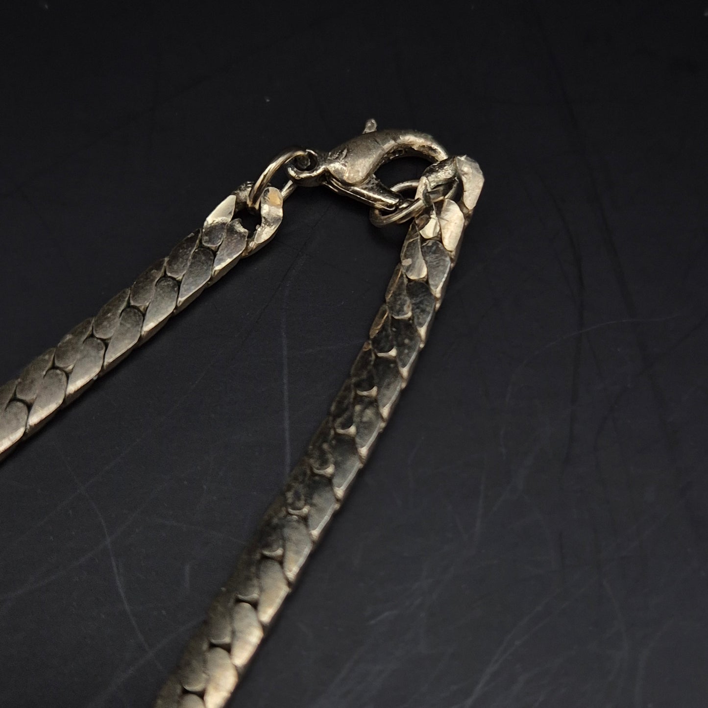 Vintage Gold Ton Snake Chain Halskette – Elegante Strass-Akzente