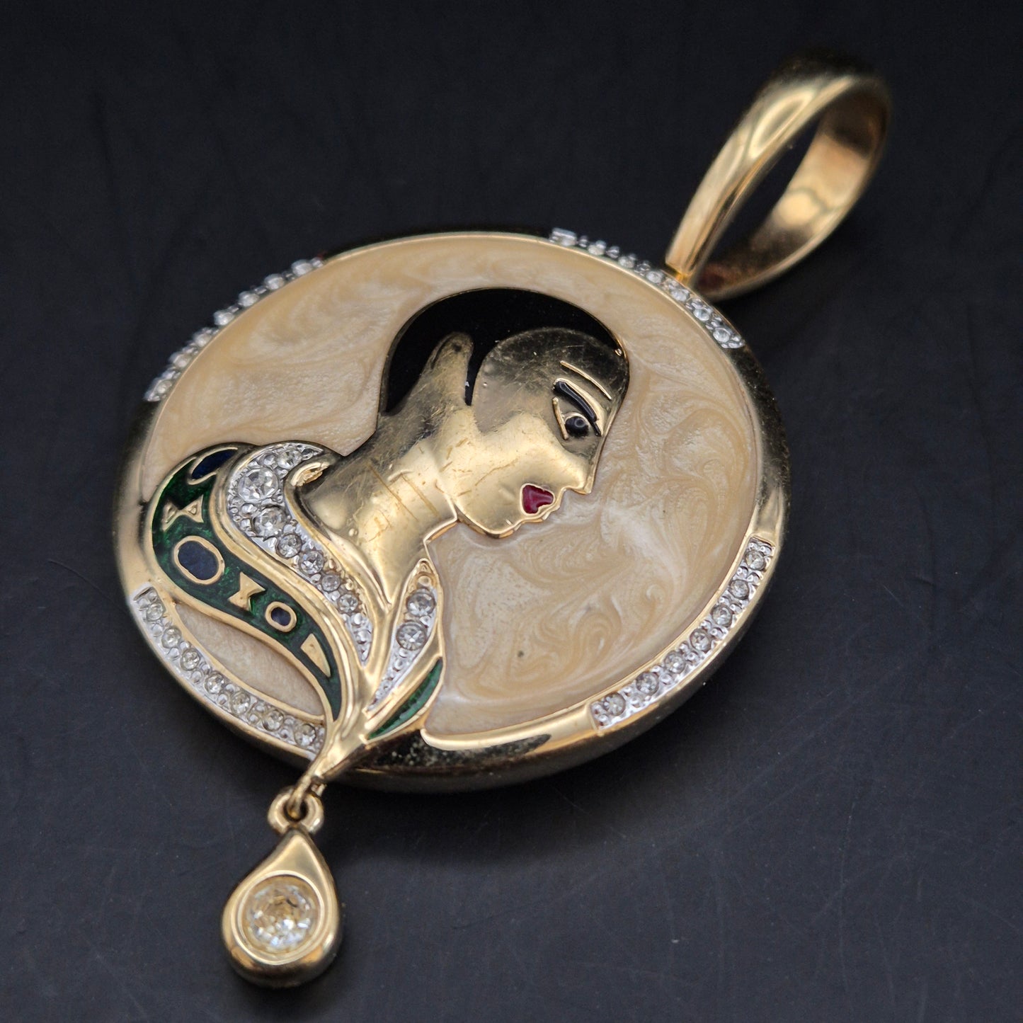 Elegante Damen Brosche & Anhänger – Art Déco Porträt mit Emaille und Strass