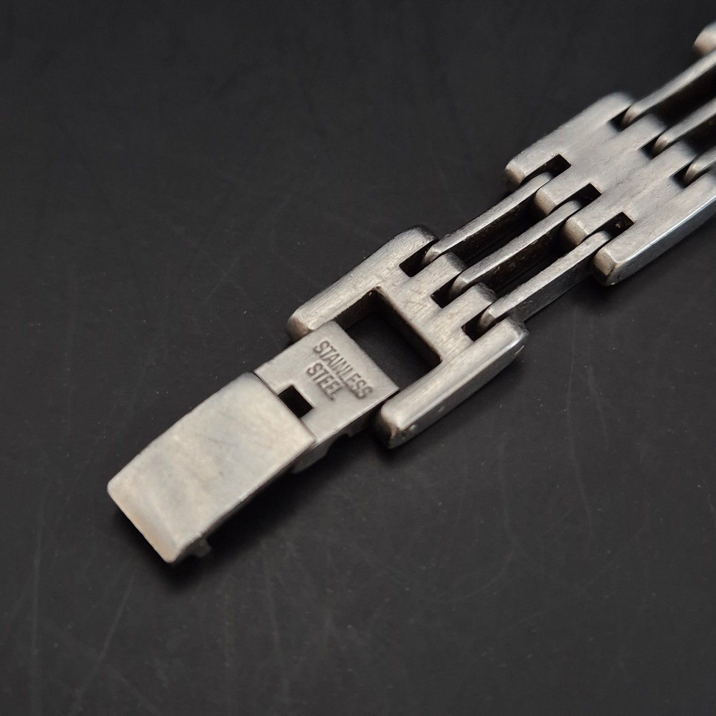 Modernes Edelstahl Armband für Herren – Markantes Glieder Design