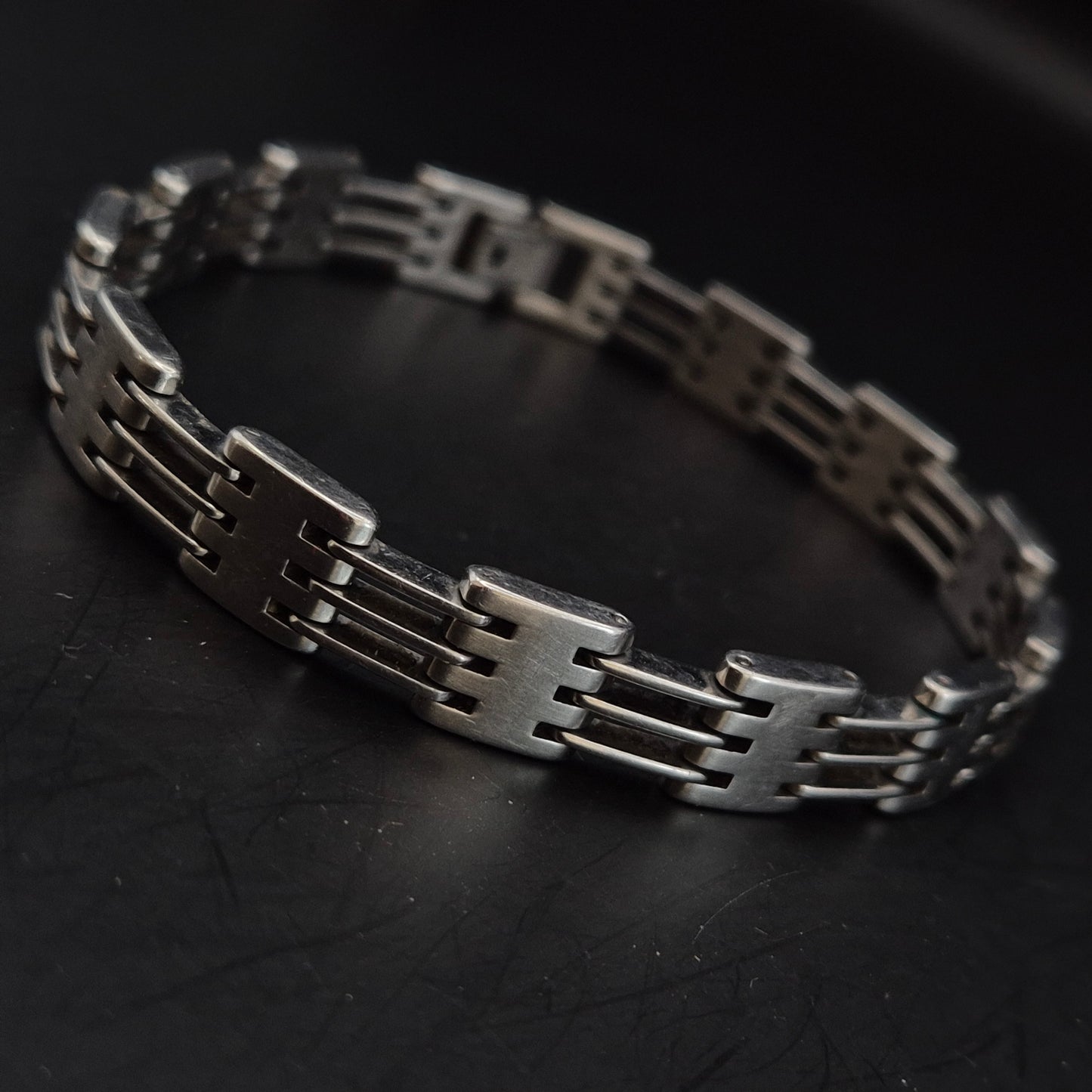 Modernes Edelstahl Armband für Herren – Markantes Glieder Design