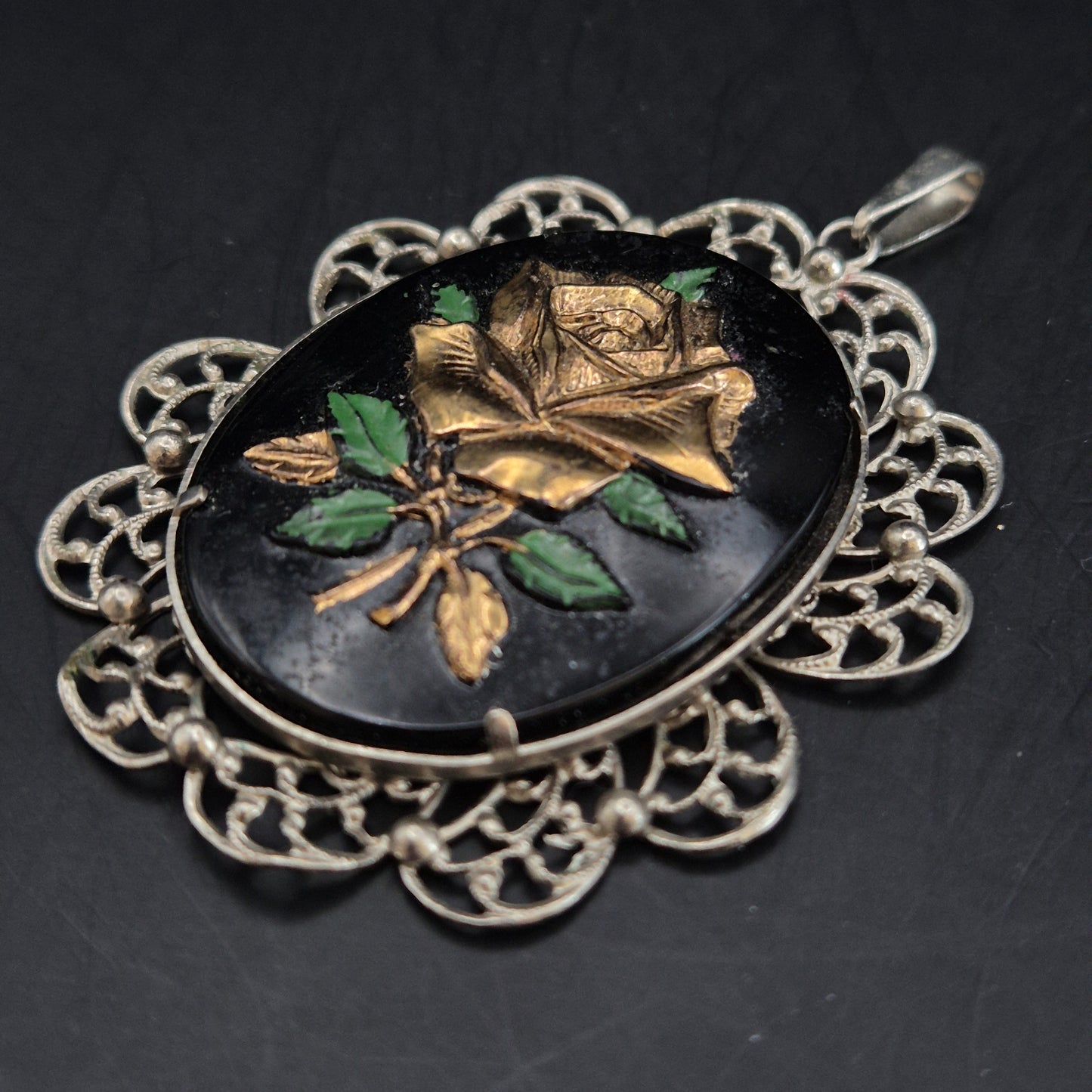 Vintage Medaillon Anhänger Rose – Edles Design in Schwarz & Gold