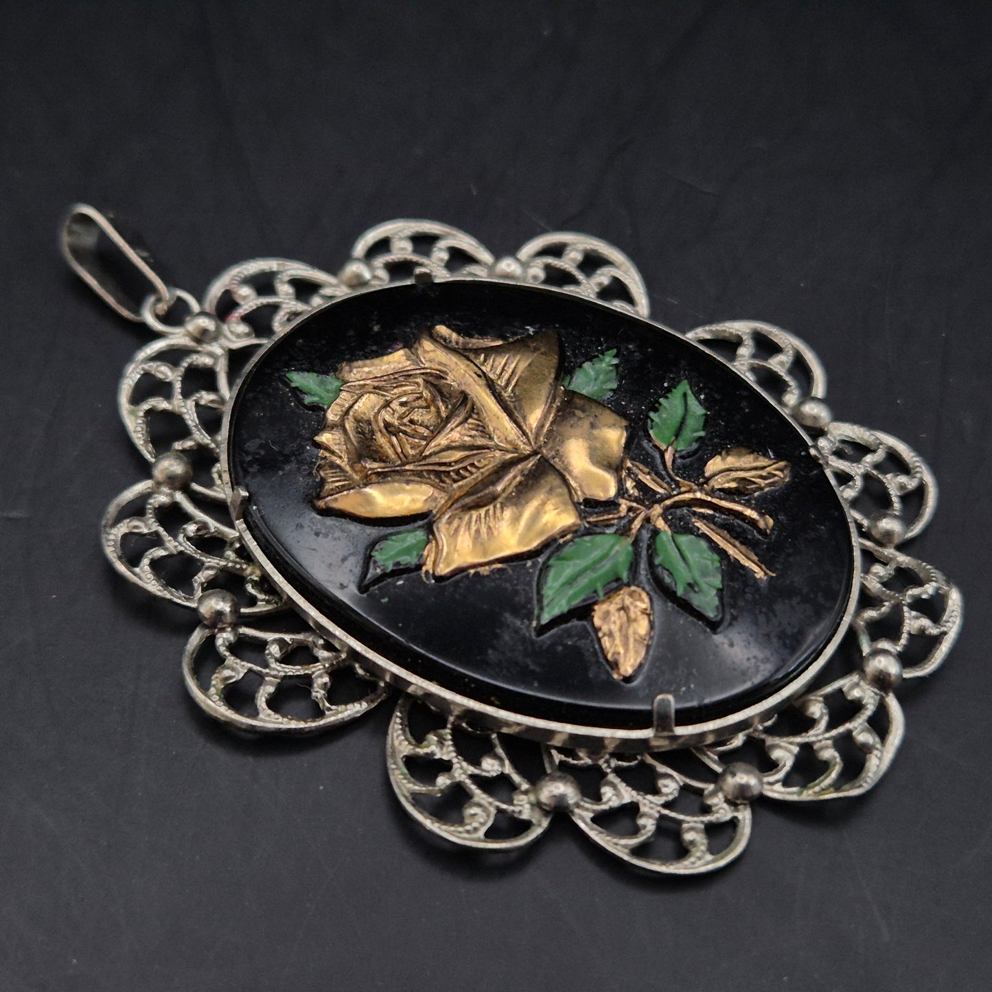 Vintage Medaillon Anhänger Rose – Edles Design in Schwarz & Gold