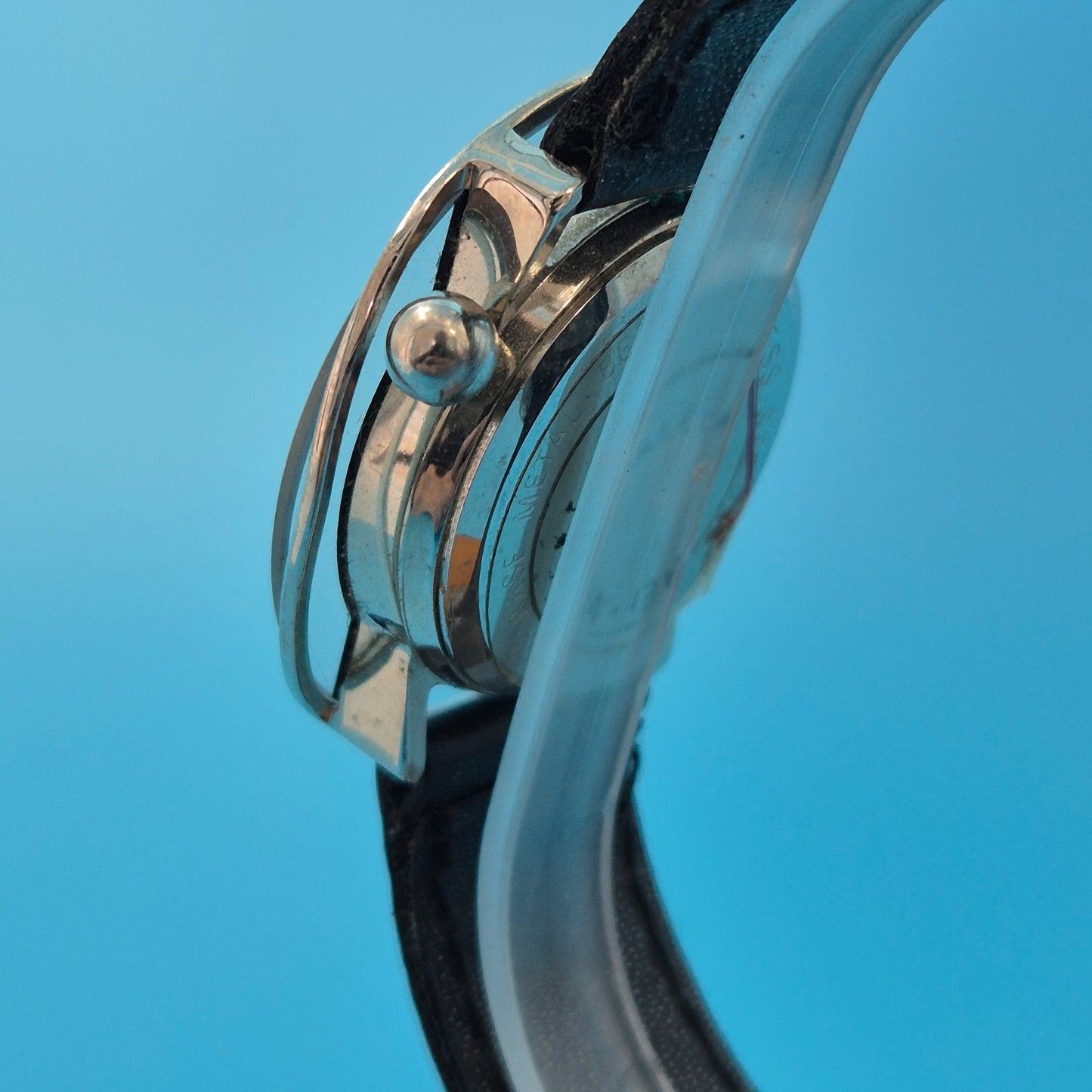 Exklusive Jean Paul Unisex Uhr – Skelett-Design mit transparentem Gehäuse