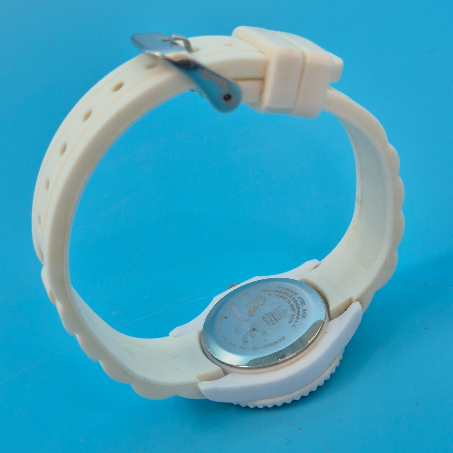 Sportliche Damen Uhr in Weiß – Frisches Design für den Alltag