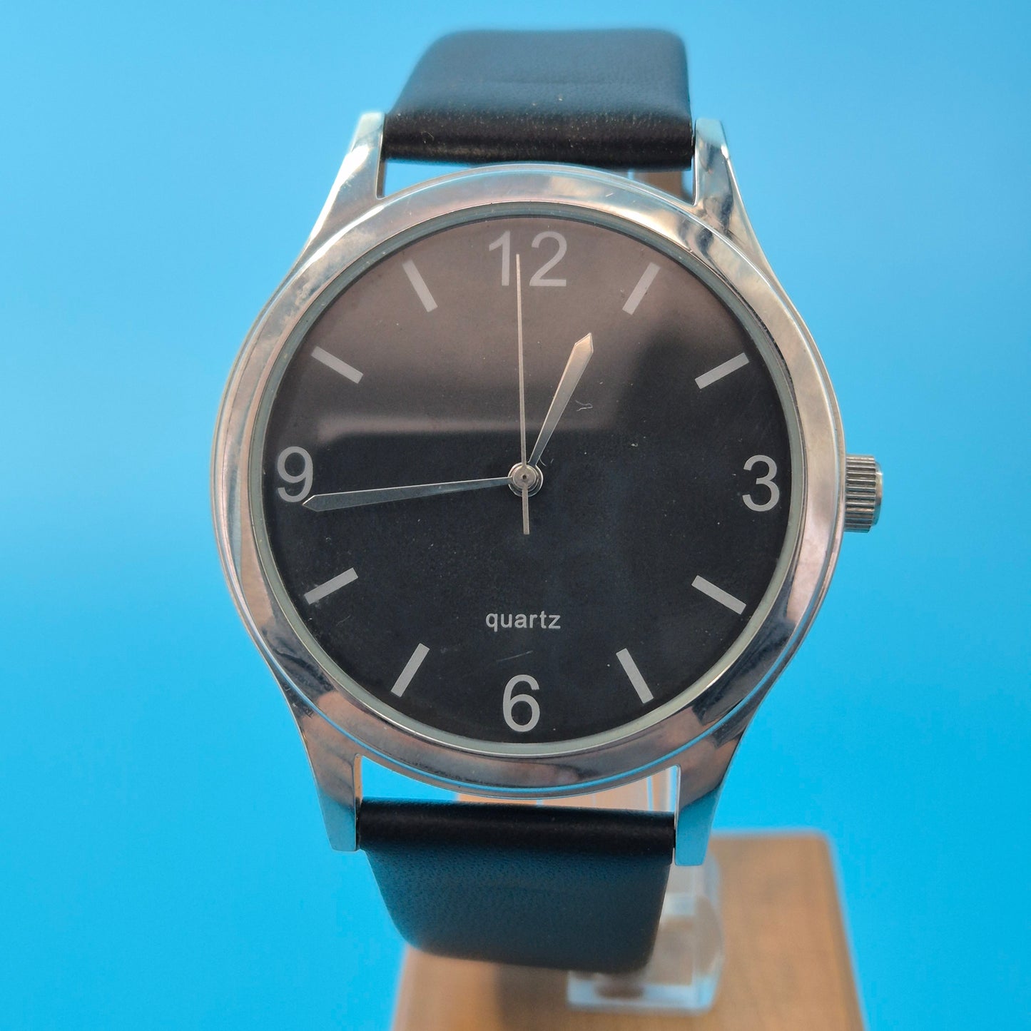 Zeitlose TCM Herren Uhr – Klassisches Design in Schwarz & Silber