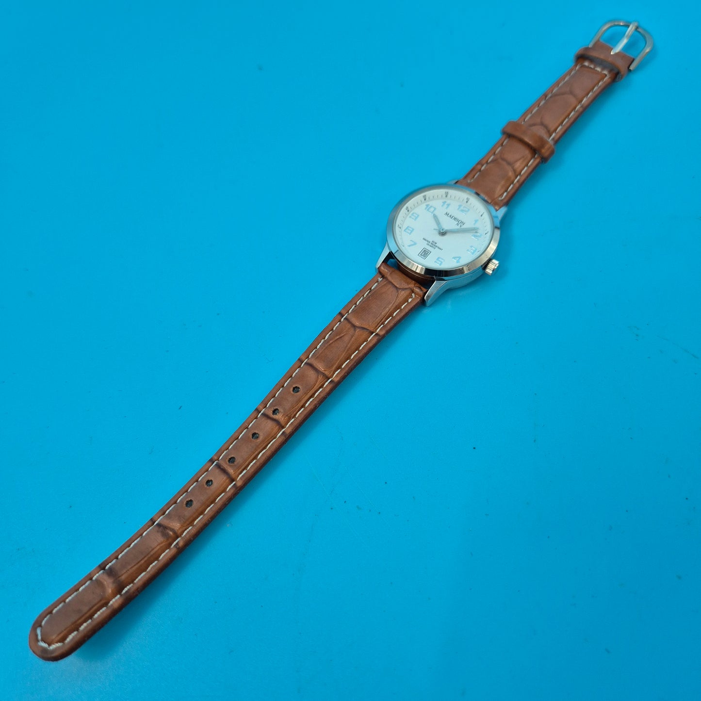 Klassische Madison N.Y. Herren Uhr – Weißes Zifferblatt & Lederband