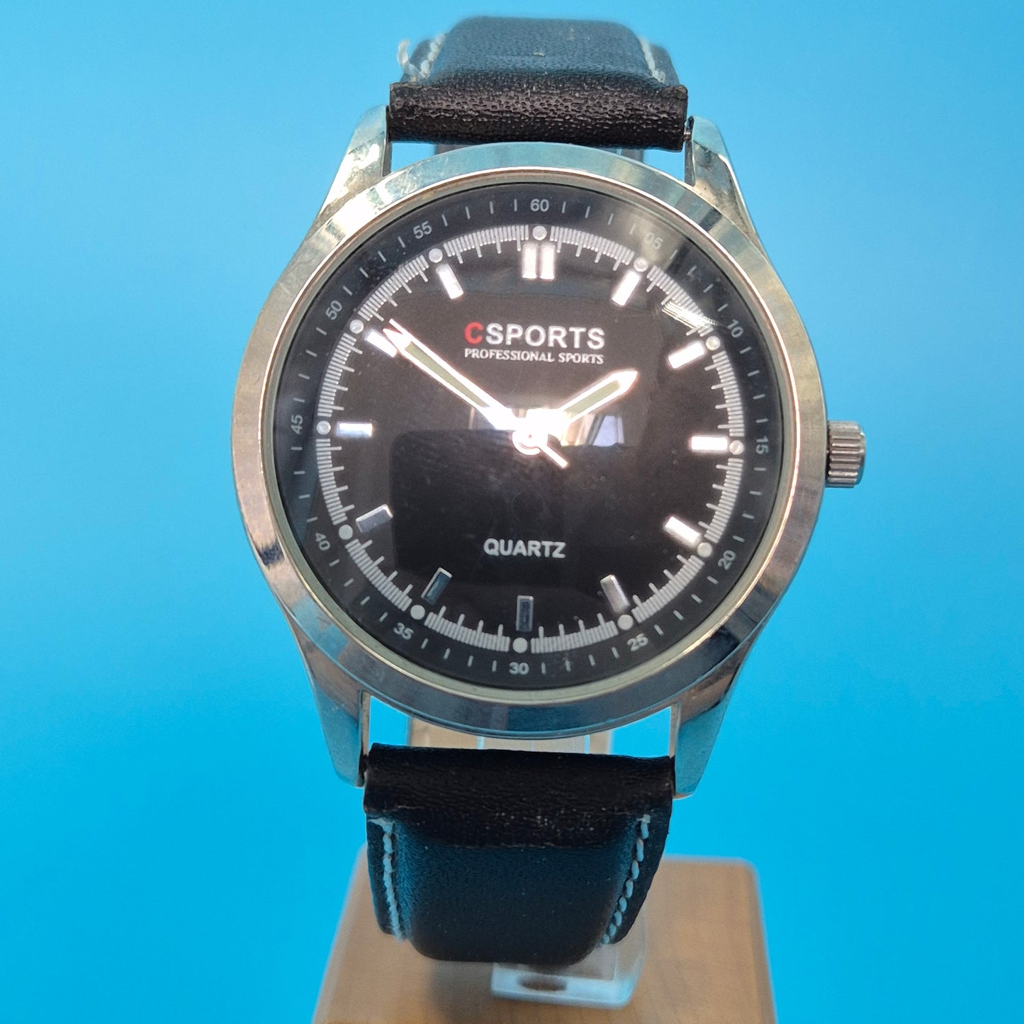 Sportliche CSports Herren Uhr – Klassisches Schwarz mit Kontrastnaht