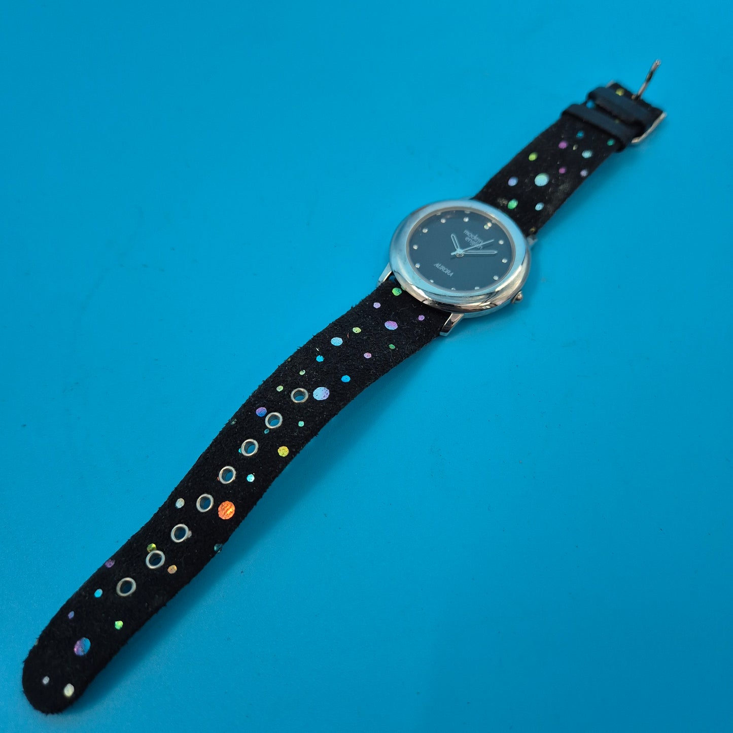 Elegante Modern English Aurora Damen Uhr – Funkelndes Design in Schwarz