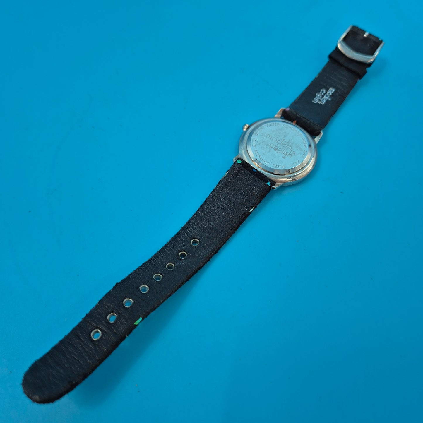 Elegante Modern English Aurora Damen Uhr – Funkelndes Design in Schwarz