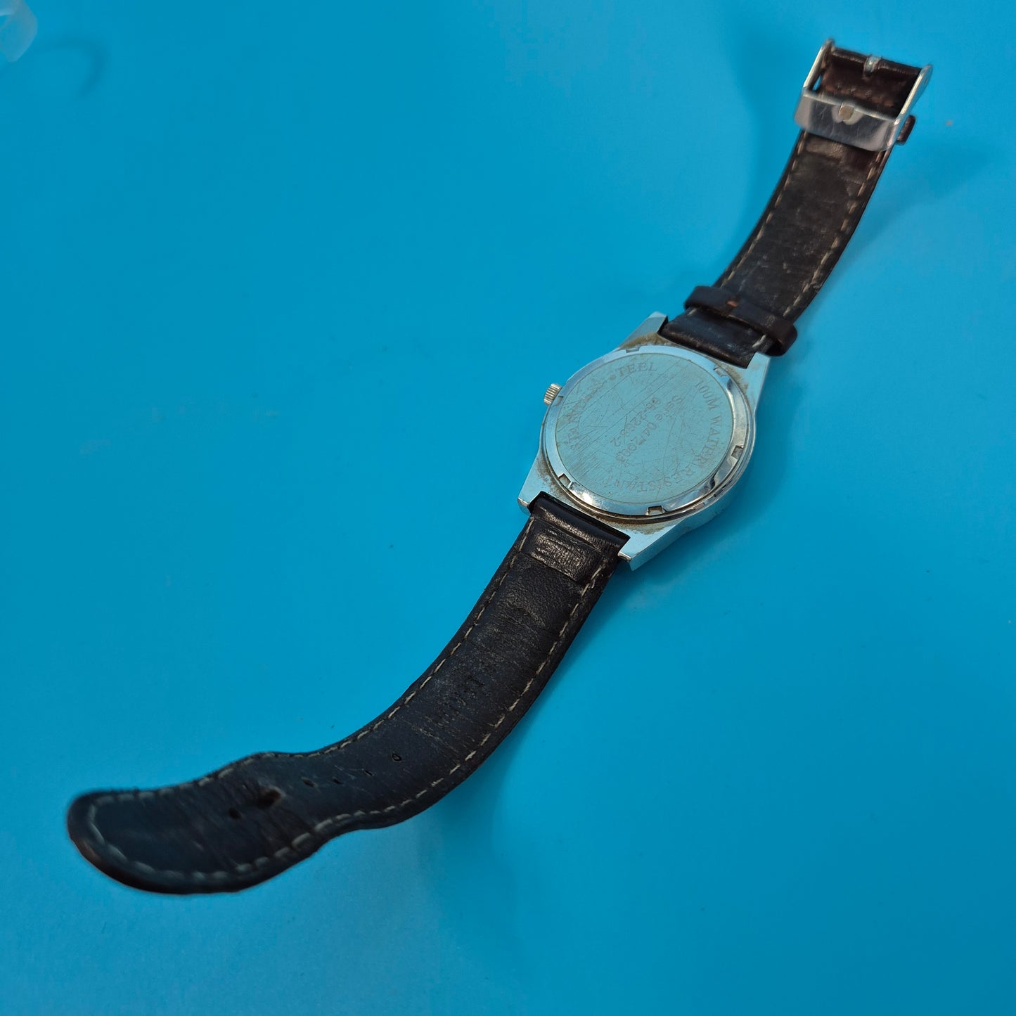 Klassische Herren Uhr – Robustes Design mit Leuchtzifferblatt