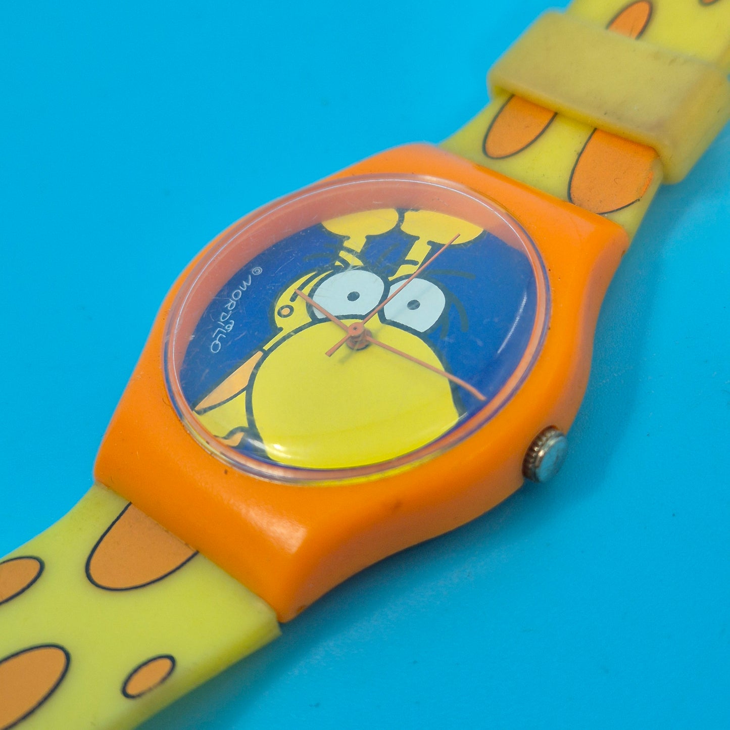 Fröhliche Heye Mordillo Giraffe Kinder Uhr – Farbenfrohes Retro Design
