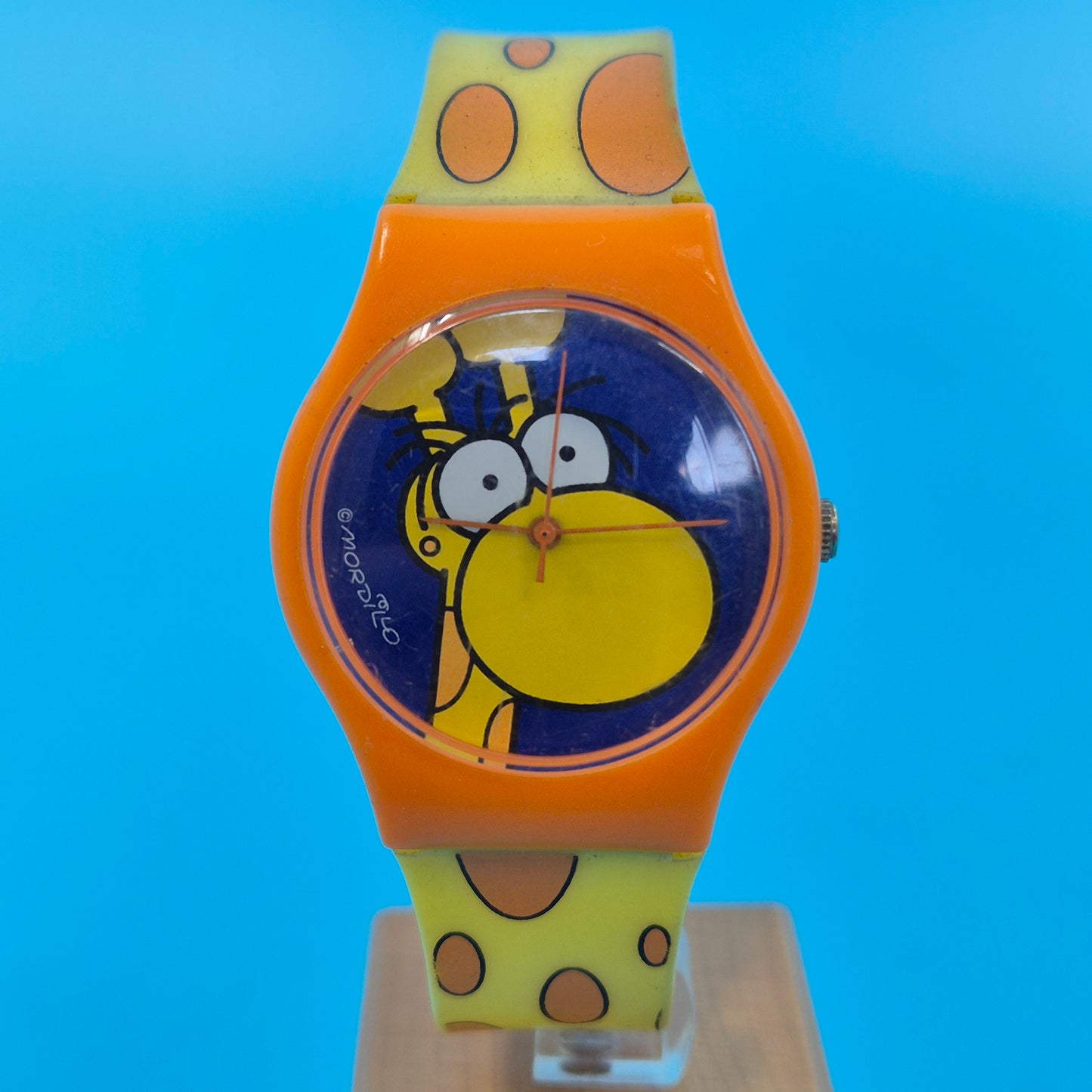 Fröhliche Heye Mordillo Giraffe Kinder Uhr – Farbenfrohes Retro Design