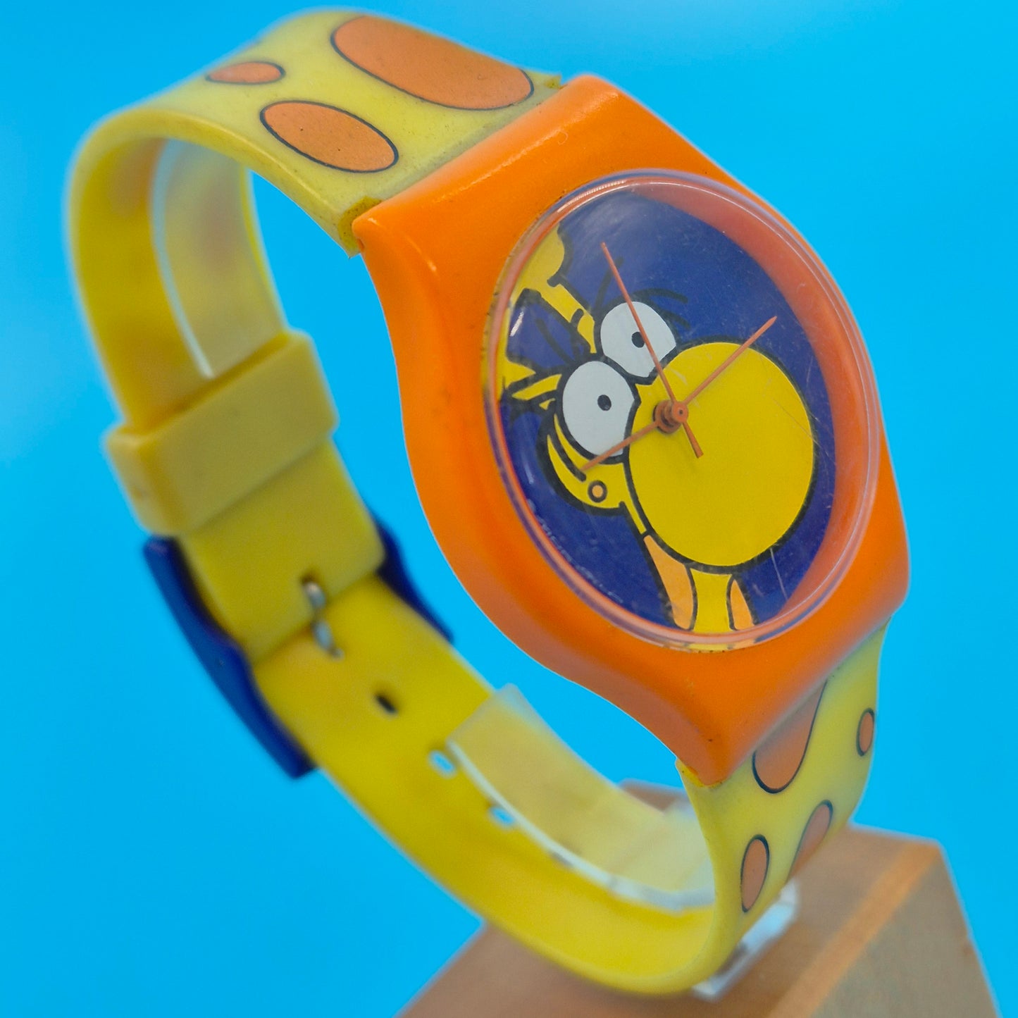 Fröhliche Heye Mordillo Giraffe Kinder Uhr – Farbenfrohes Retro Design