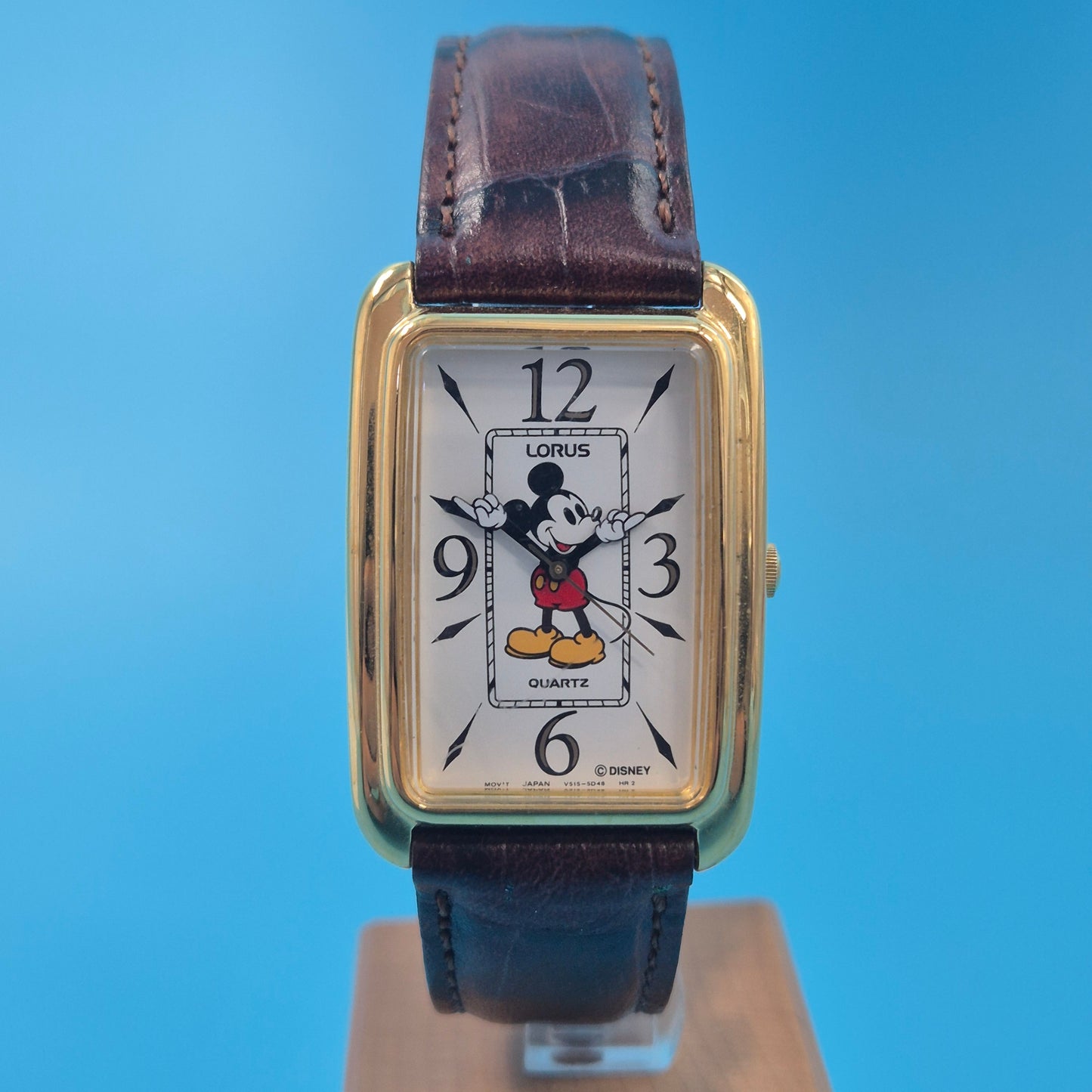 Lorus Mickey Mouse Uhr – Vintage Design mit Goldgehäuse & Lederband