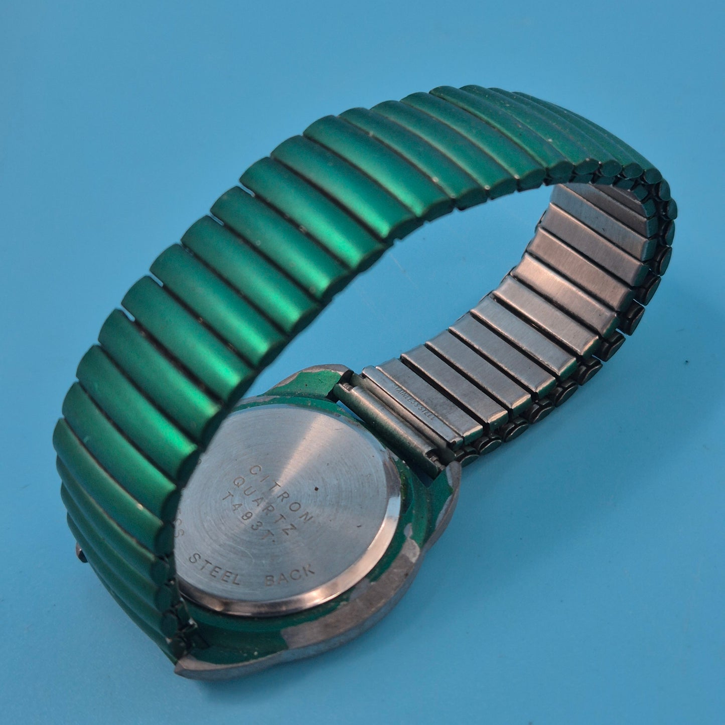 Retro Citron Unisex Uhr – Grünes Design mit praktischem Flexarmband