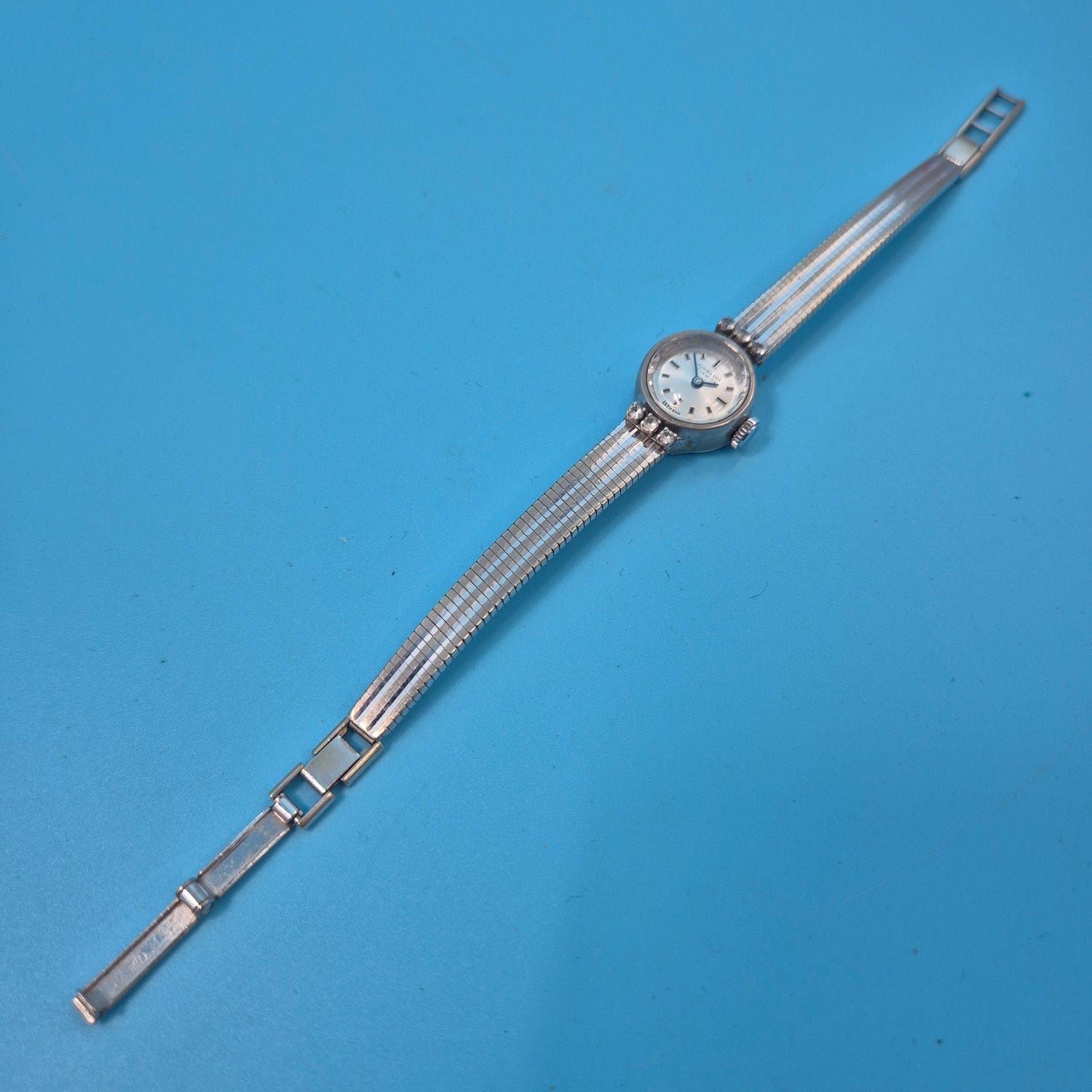 Elegante Junghans Damen Uhr – Vintage-Klassiker mit 17 Jewels