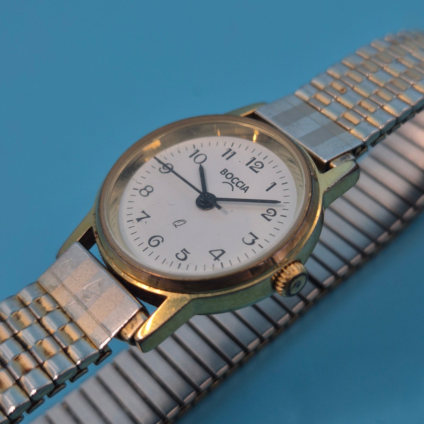 Klassische Boccia Damen Uhr – Zeitloses Design aus Rein-Titan