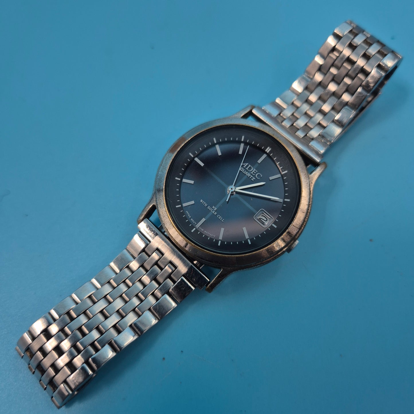 Klassische ADEC Solar Herren Uhr – Goldfarbenes Vintage Design