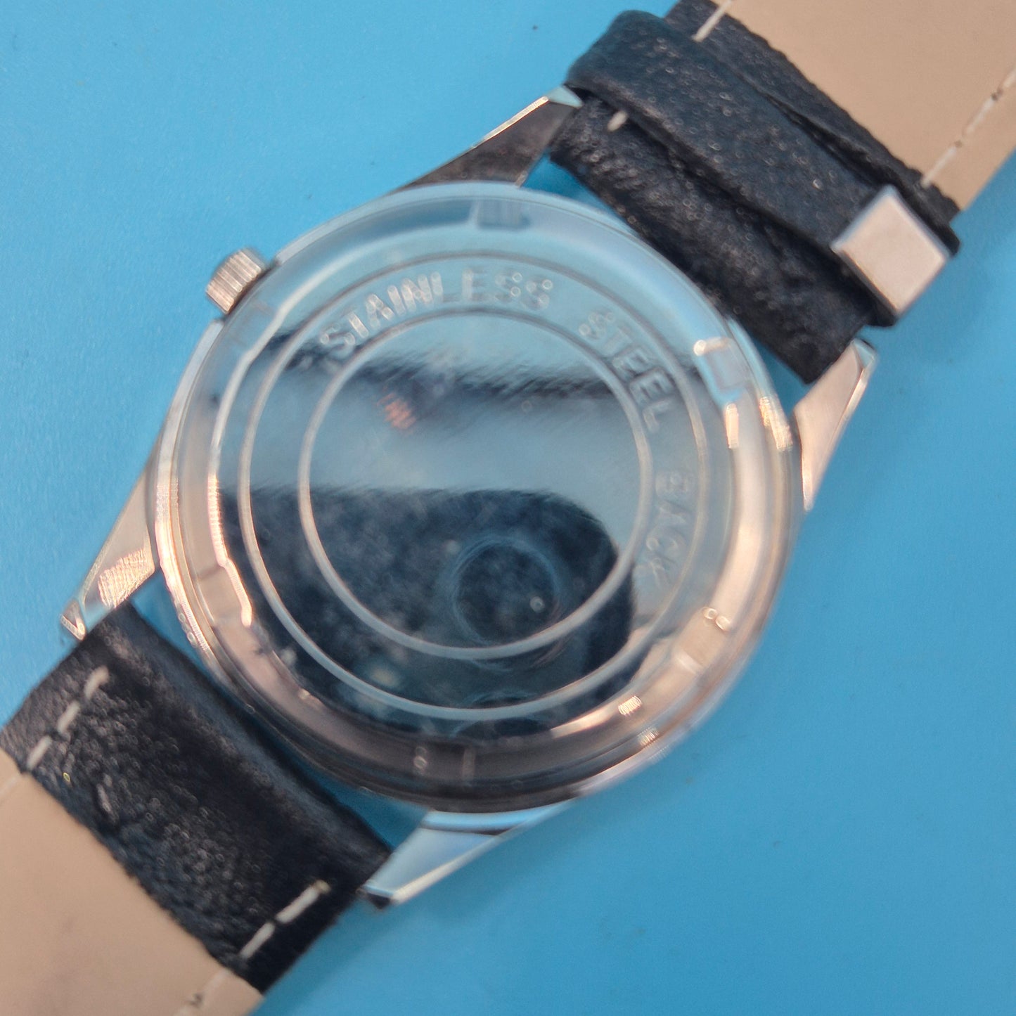 Markenlose Herren Uhr im Pilot Stil – Schwarzes Zifferblatt