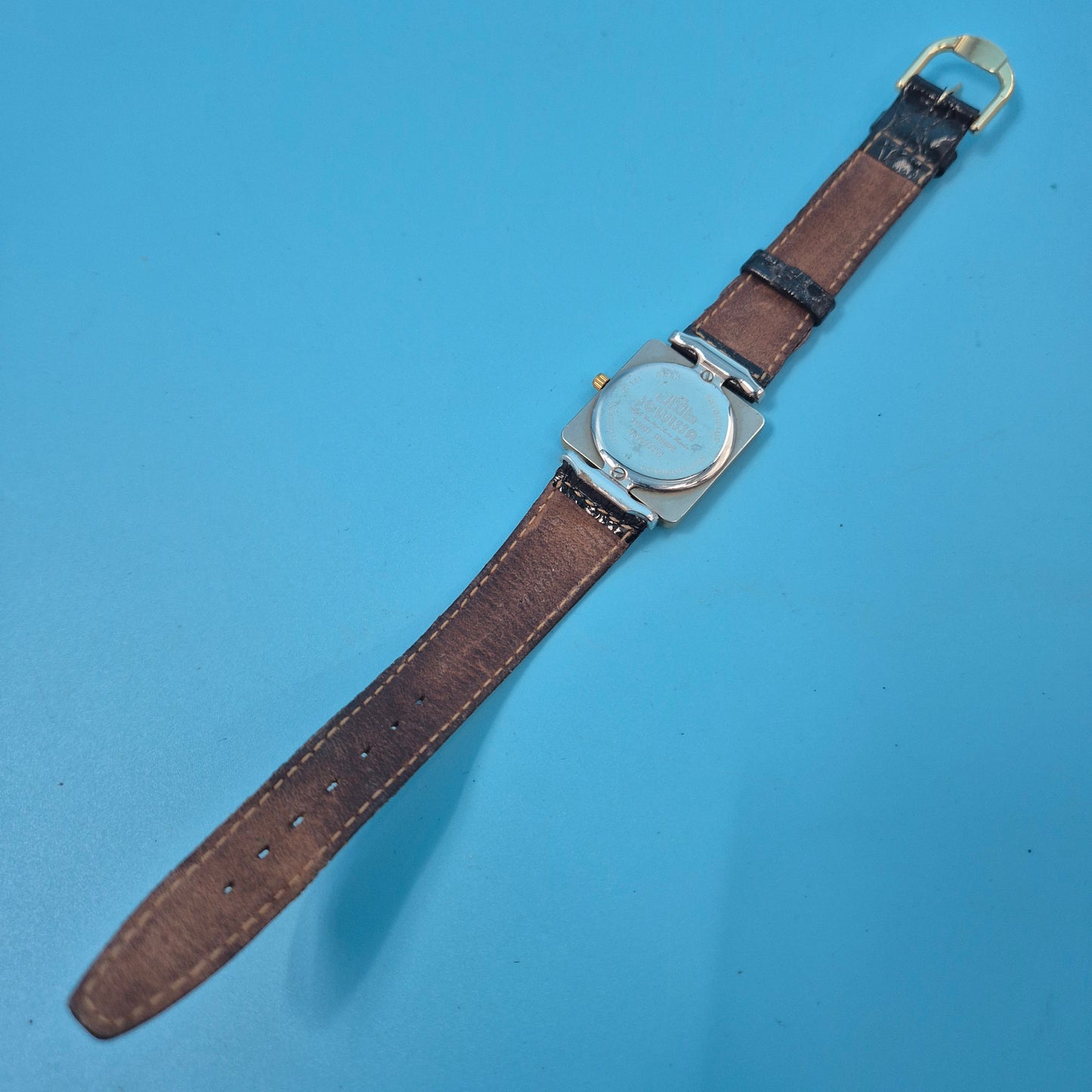 Klassische Jowissa Damen Uhr – Elegantes Gold-Design mit Römischen Ziffern