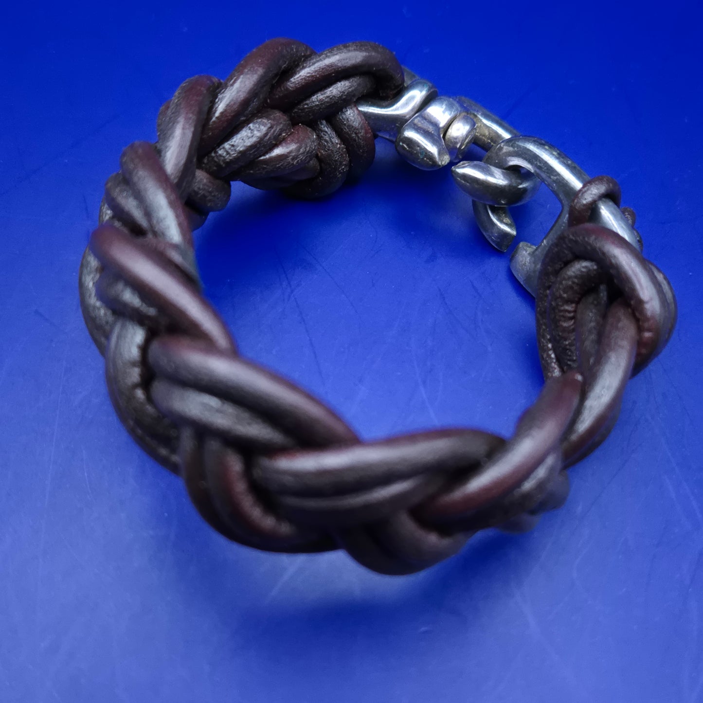 Robustes Herren Armband – Geflochtenes Leder in Dunkelbraun
