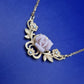 Elegante Damen Kette mit Rosen-Anhänger und Perlen – Vintage Stil