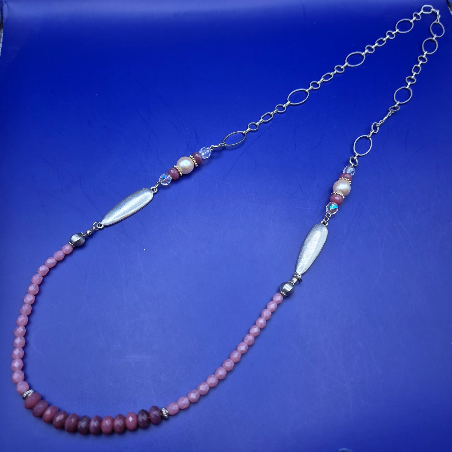 Halskette mit rosa Steinen Perlen Silber – Elegantes Design