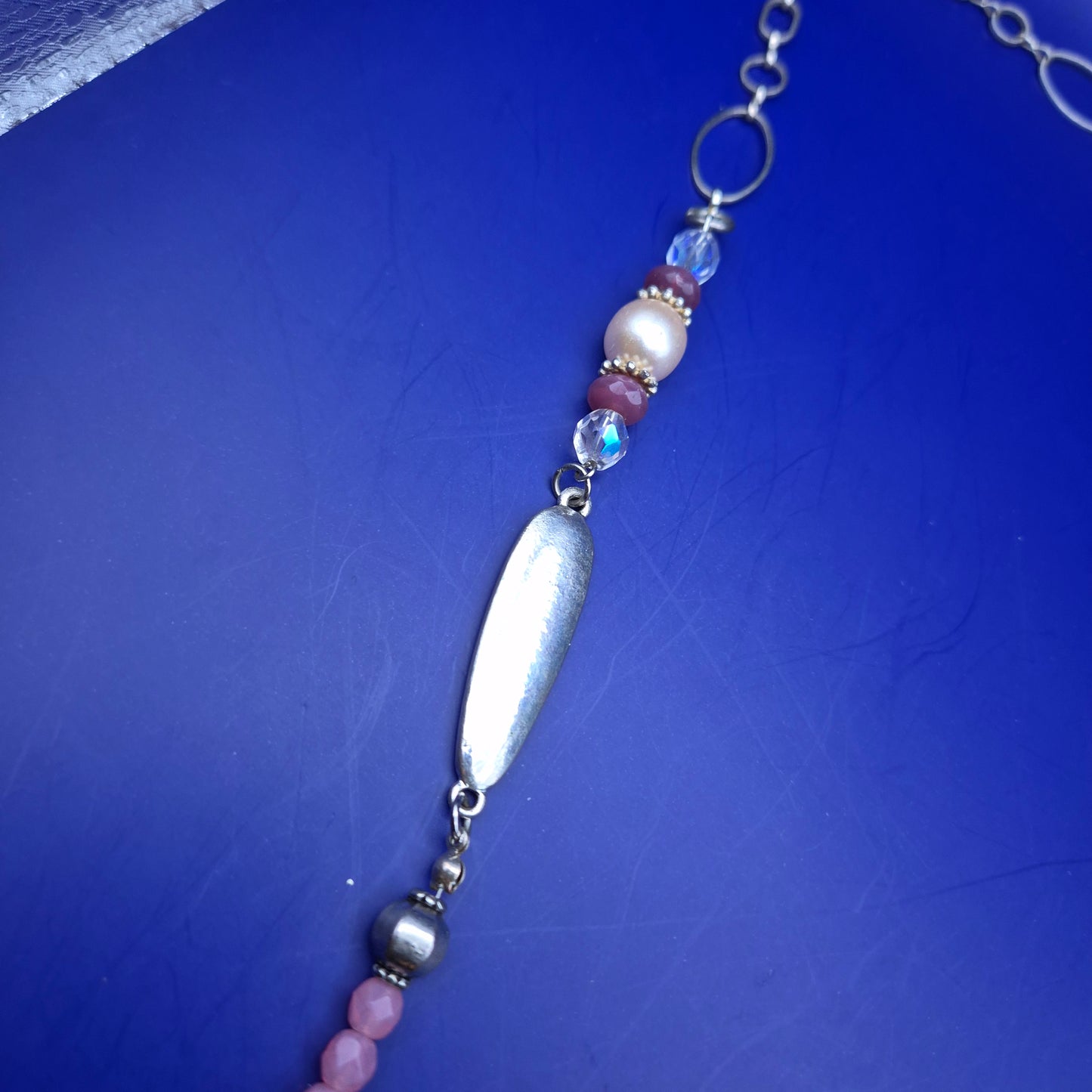 Halskette mit rosa Steinen Perlen Silber – Elegantes Design