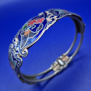 Antikes Cloisonné Armreif – Bunte Schmetterlinge auf Blau