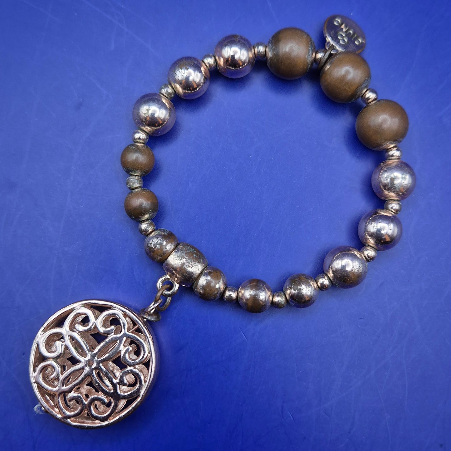 Stilvolles GIUNO Damen Armband – Braune Perlen & Silberne Akzente