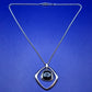 Moderne Edelstahl Damen Kette – Geometrischer Anhänger mit schwarzem Stein