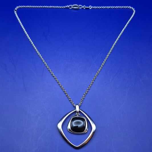 Moderne Edelstahl Damen Kette – Geometrischer Anhänger mit schwarzem Stein