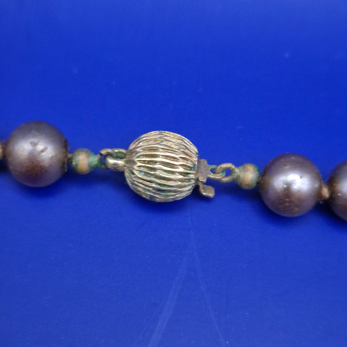 Klassische Perlen Kette in Bronze-Optik – Zeitlose Eleganz