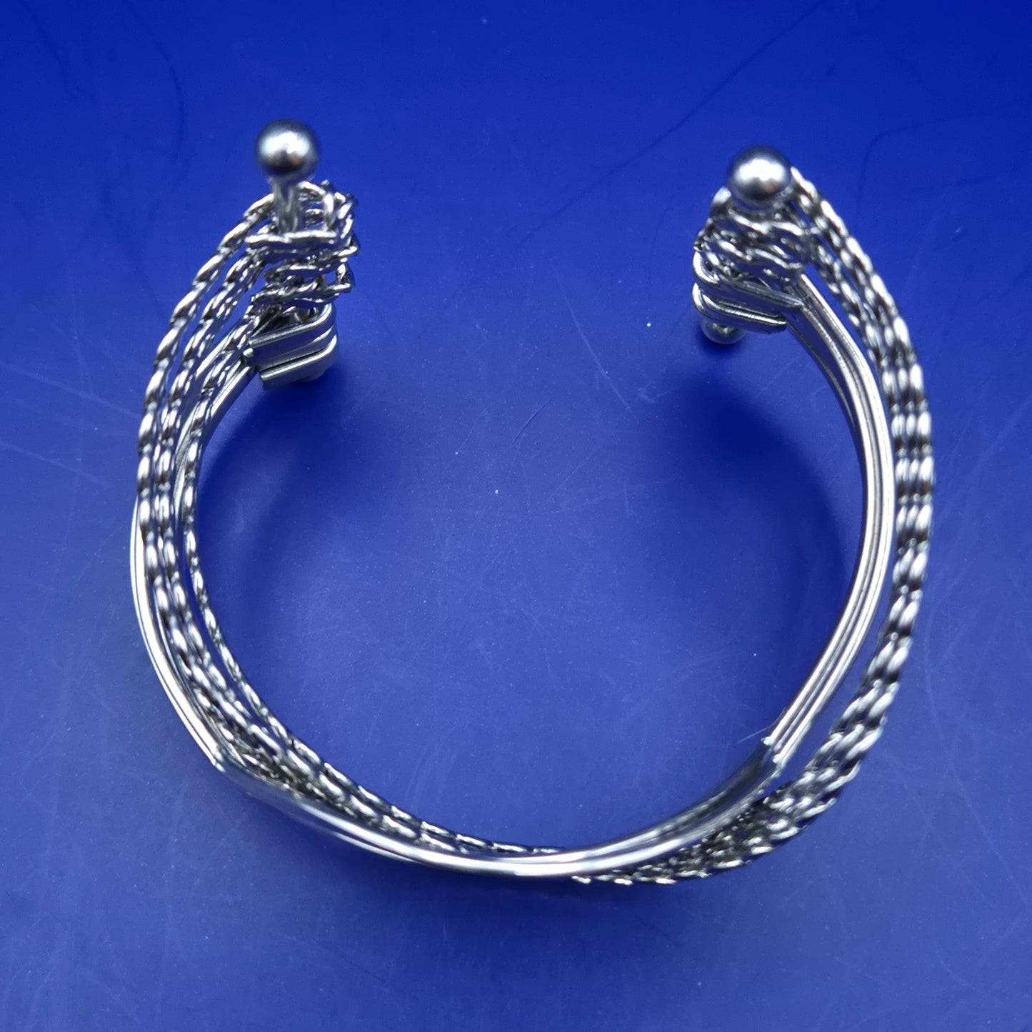 Elegantes Damen Armband – Mehrreihiges Design mit Kordelketten