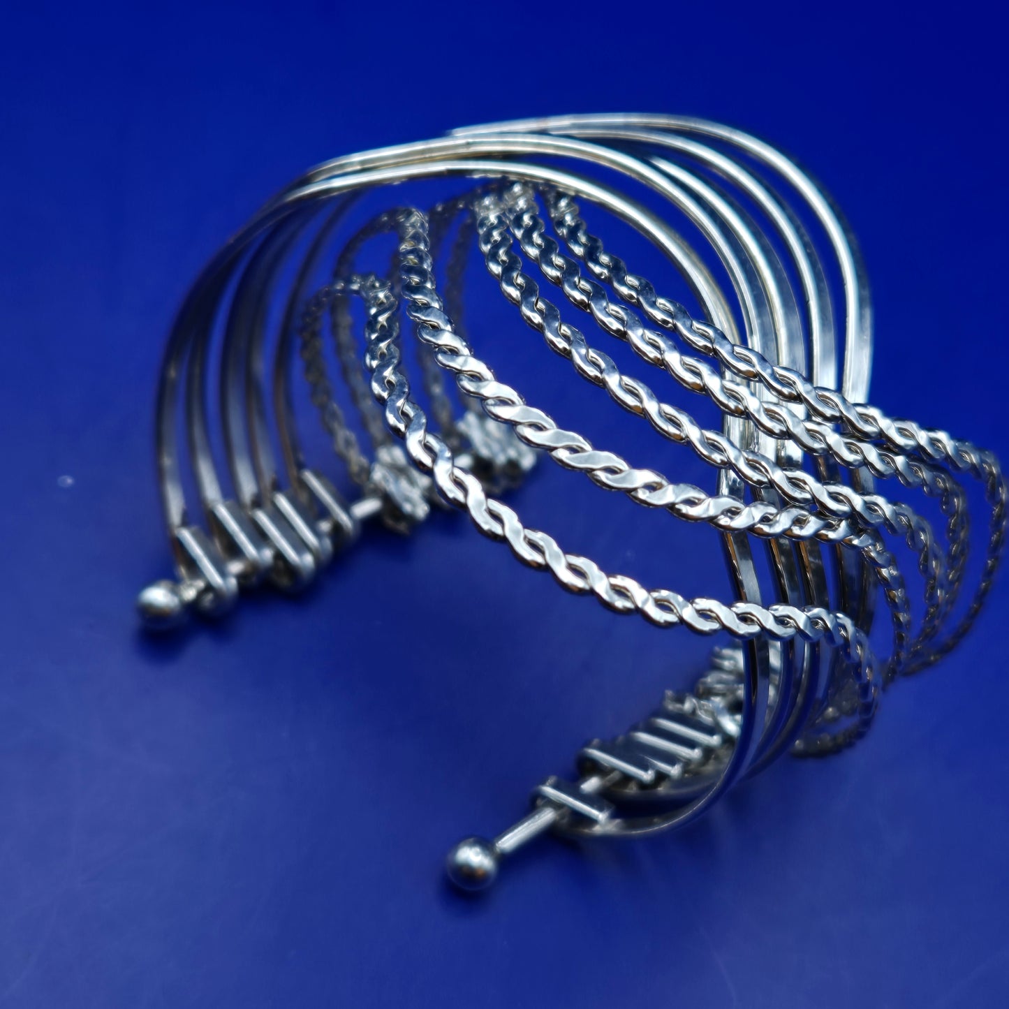Elegantes Damen Armband – Mehrreihiges Design mit Kordelketten