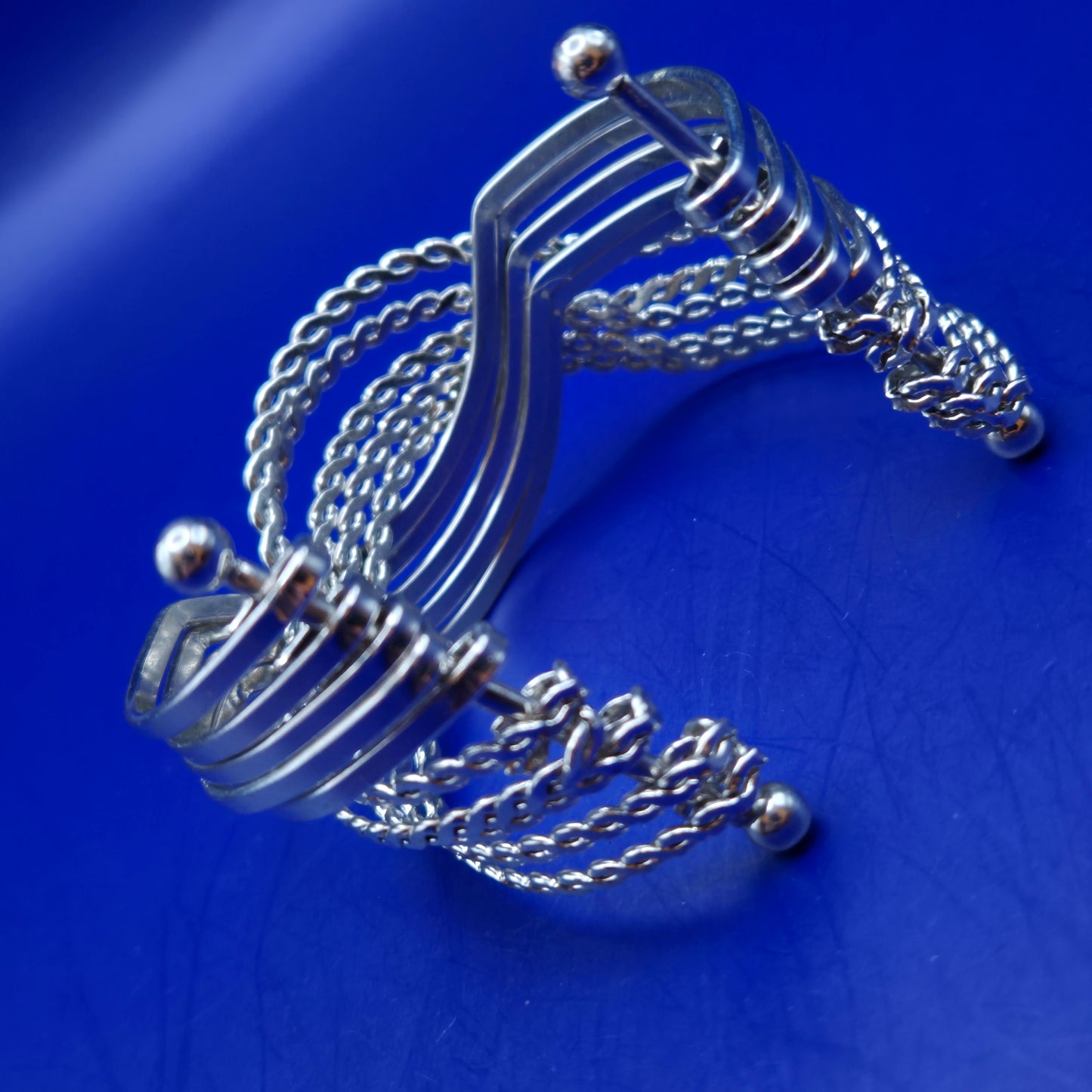 Elegantes Damen Armband – Mehrreihiges Design mit Kordelketten