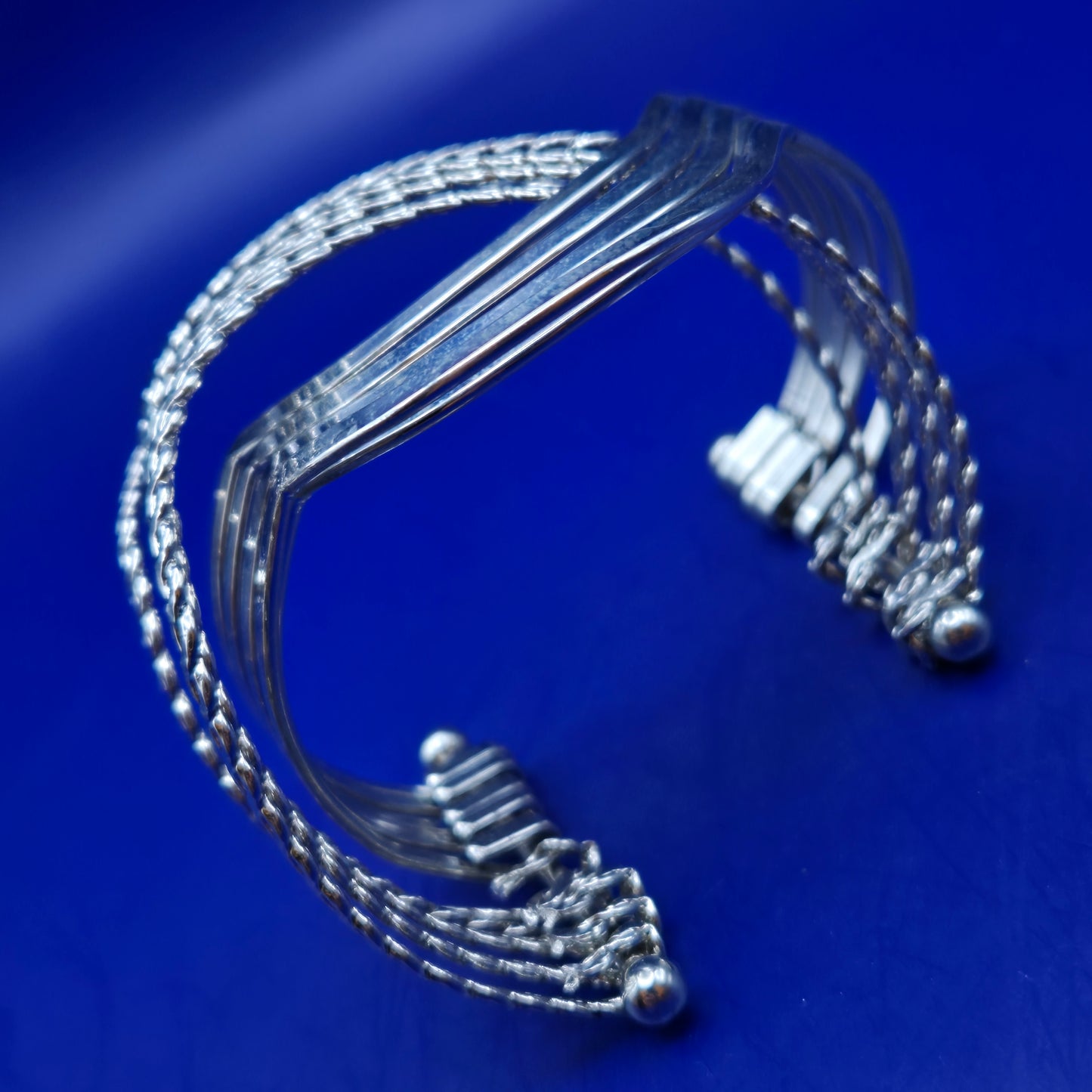 Elegantes Damen Armband – Mehrreihiges Design mit Kordelketten