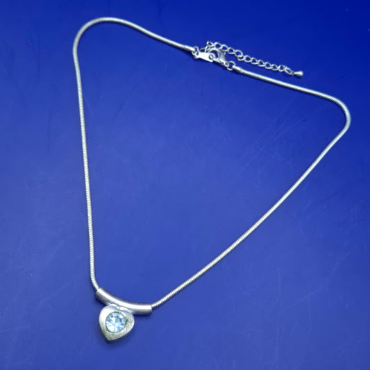 Stilvolle Silber Kette mit Herzanhänger und Blautopas – Modernes Design