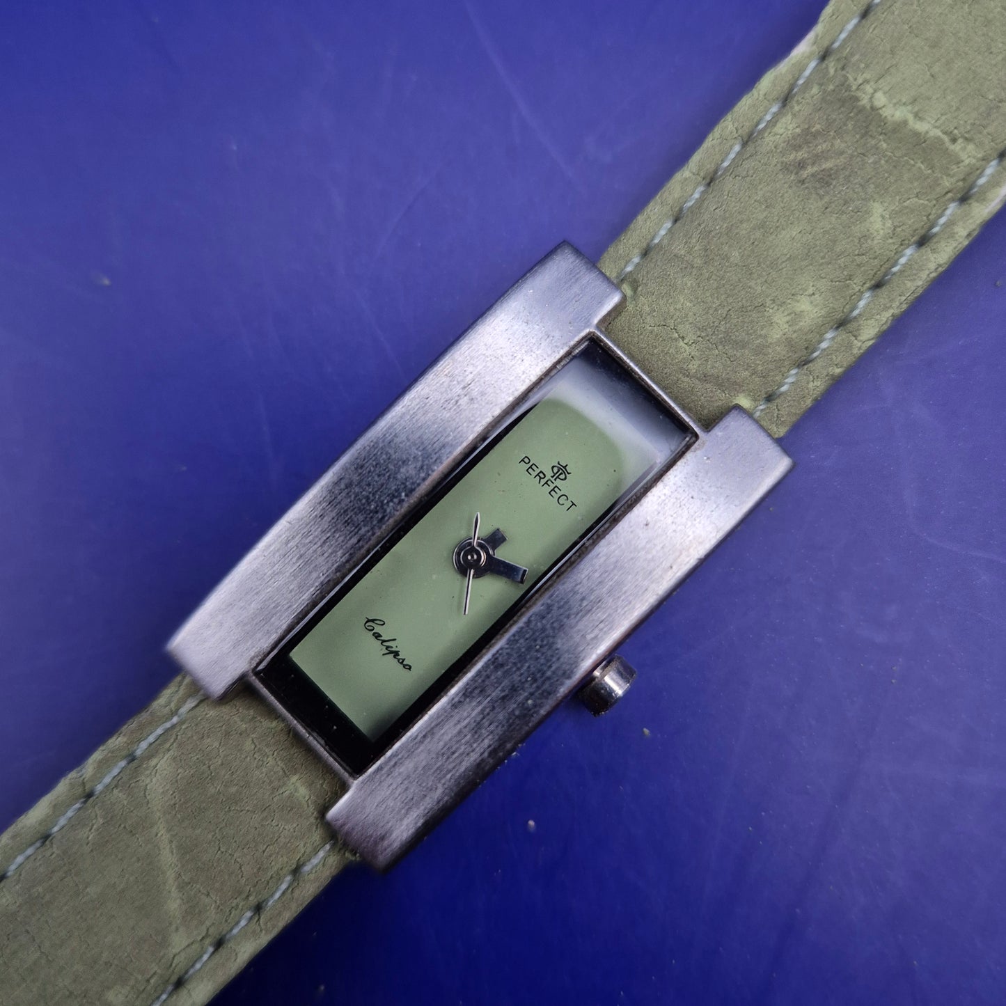 Elegante Perfect Damen Uhr – Stilvolles Grün mit Calipso-Design