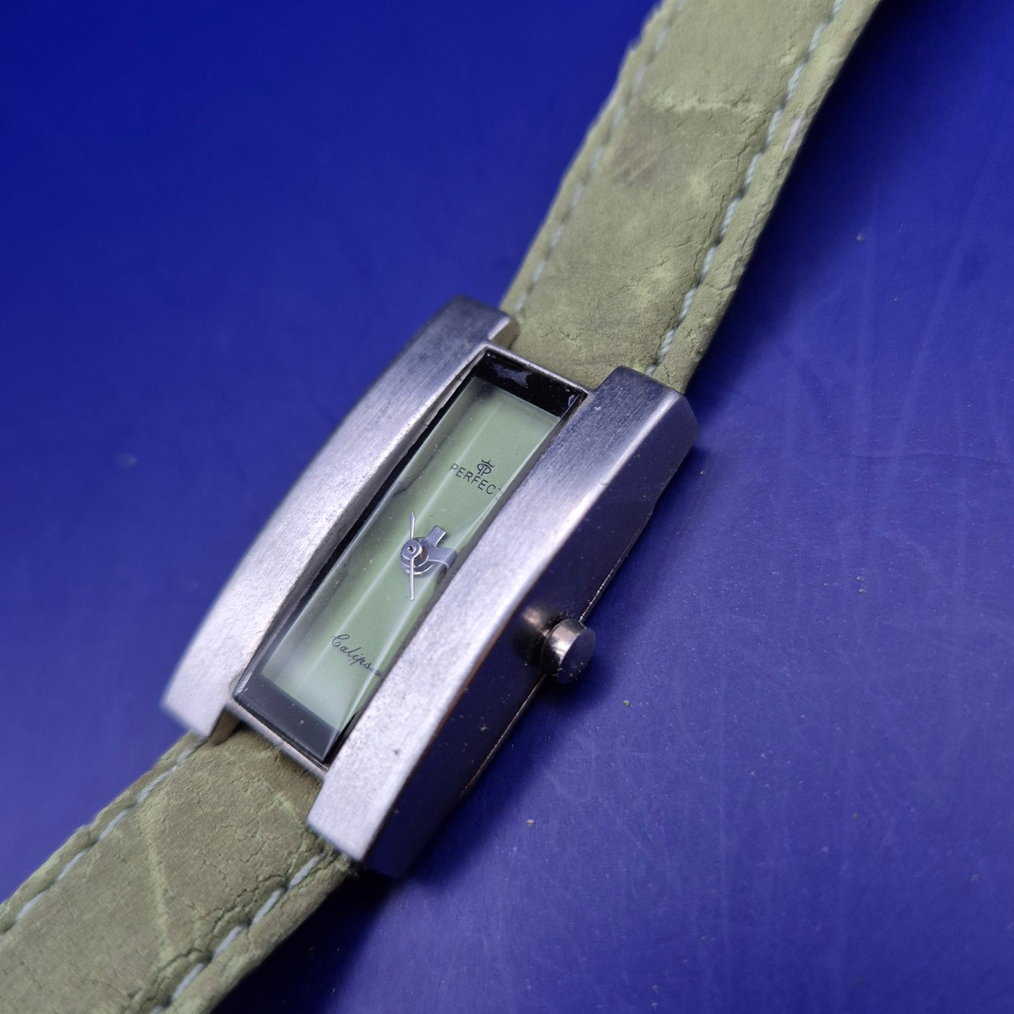 Elegante Perfect Damen Uhr – Stilvolles Grün mit Calipso-Design
