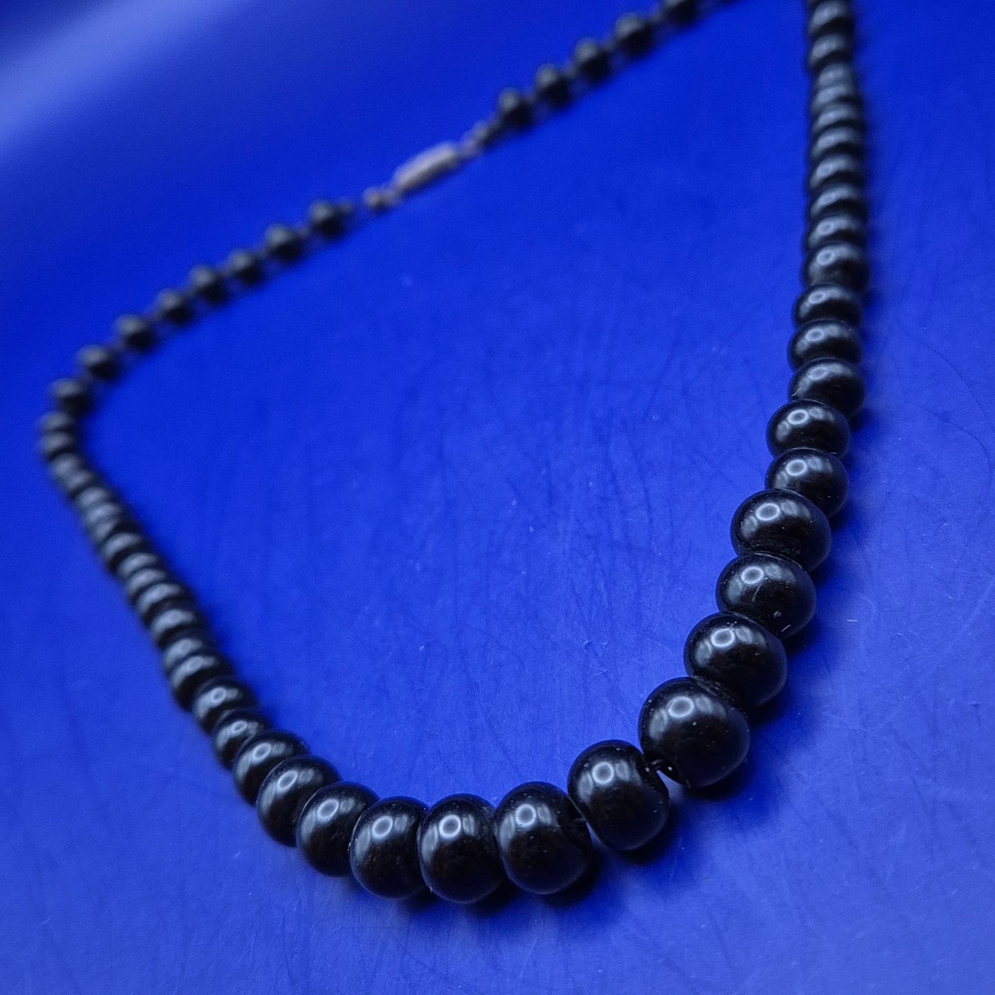 Edle Vintage Perlenkette in Schwarz – Zeitlose Eleganz mit 835 Silber Verschluss