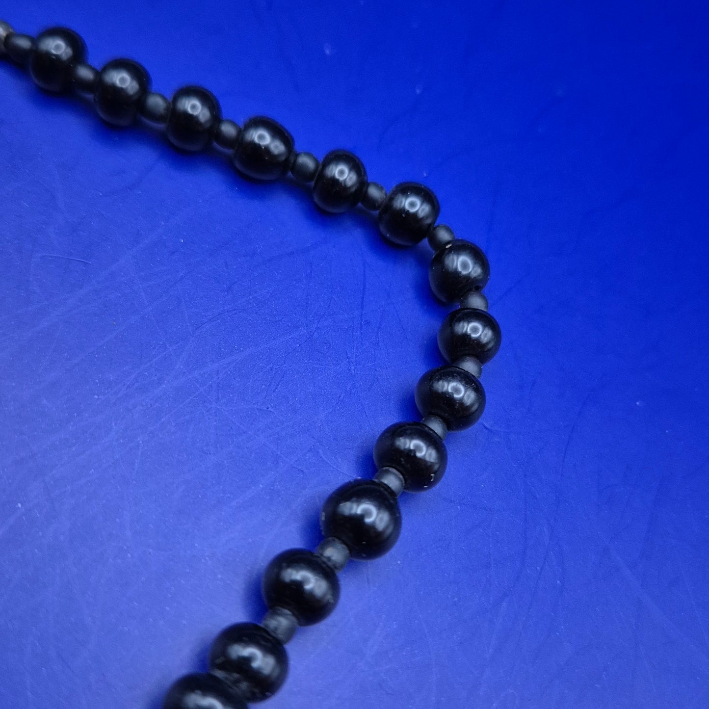 Edle Vintage Perlenkette in Schwarz – Zeitlose Eleganz mit 835 Silber Verschluss