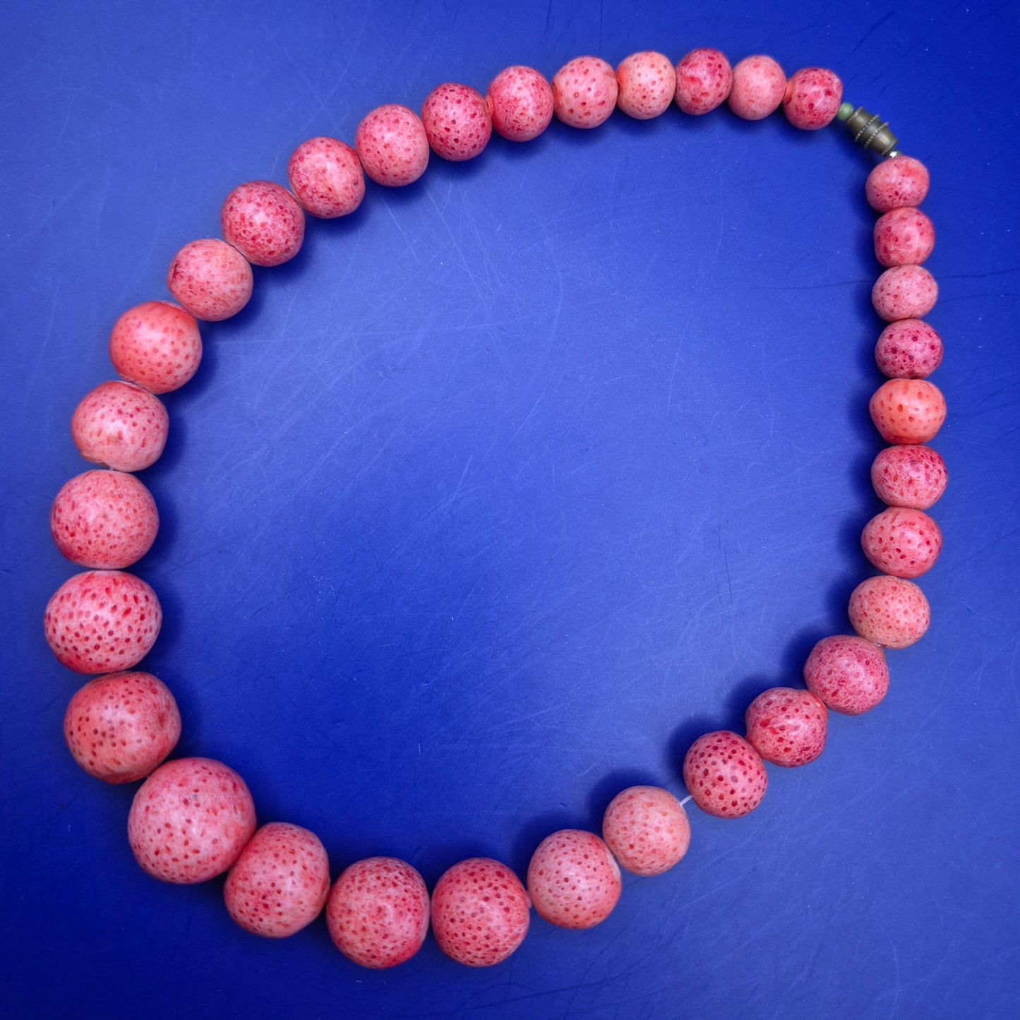 Exotische Vintage Korallenperlen Kette - Einzigartiger Farbakzent