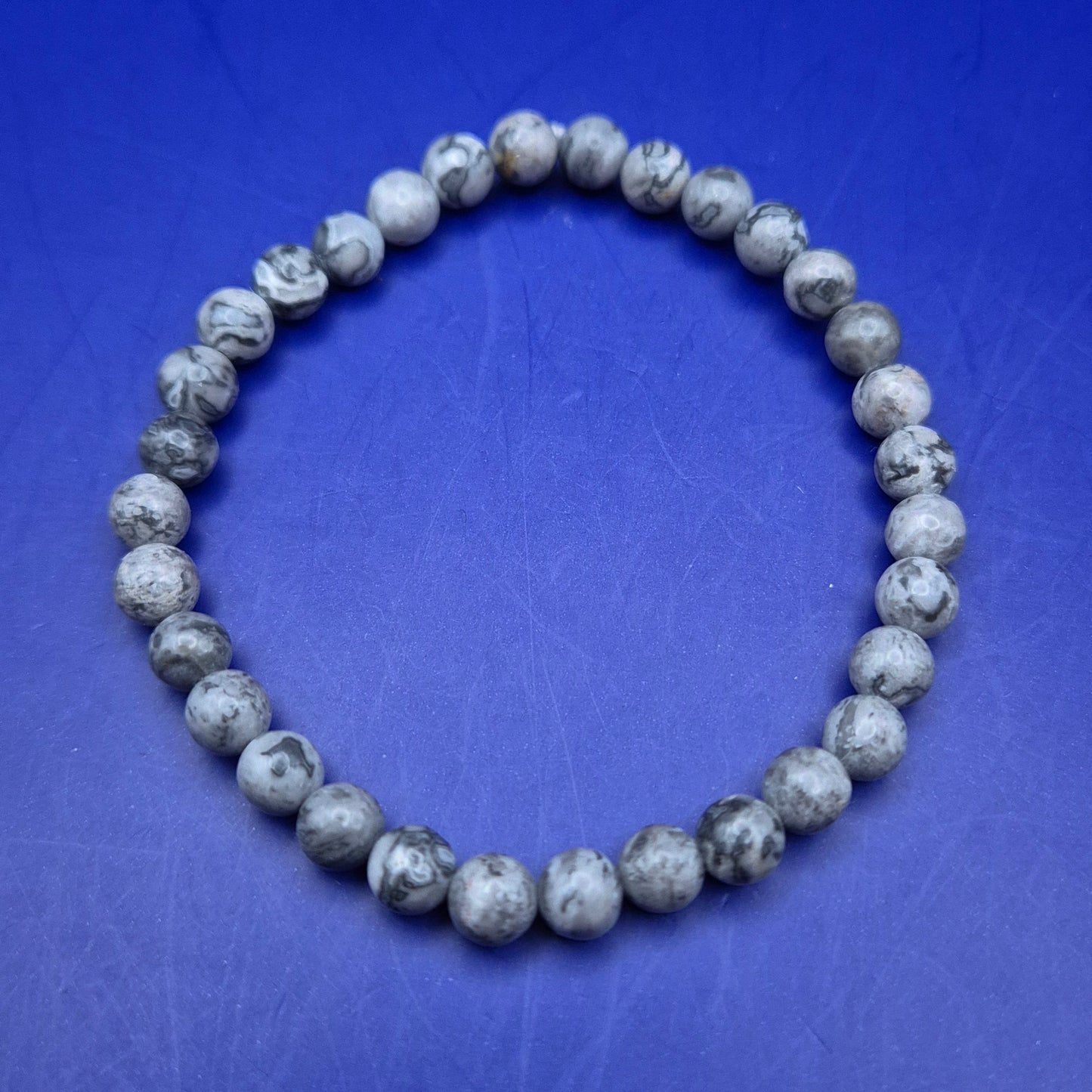 Natürliches Jaspis Perlen Armband – Stilvolles Grau für Herren & Damen