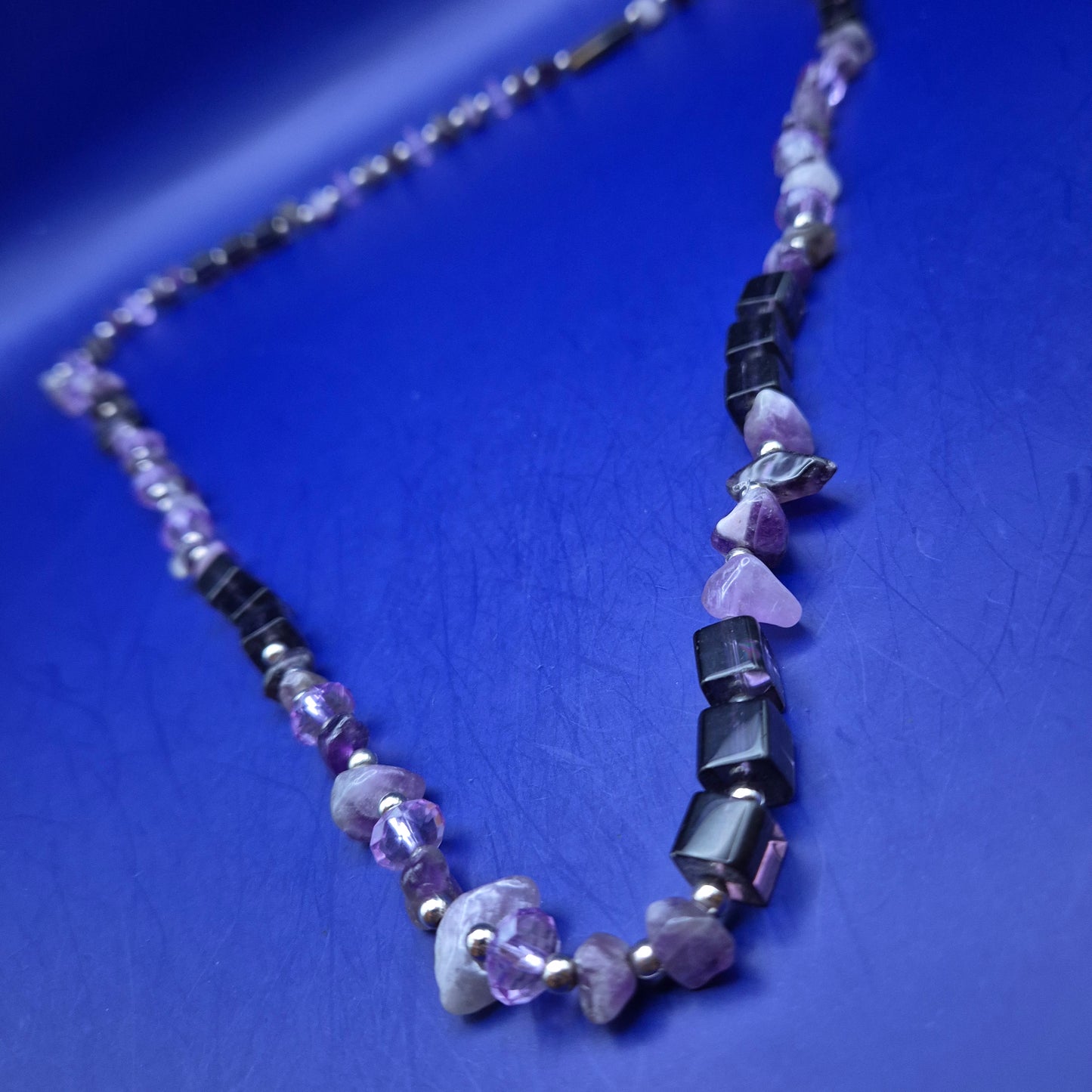Exklusive Amethyst und Hämatit Damen Kette – Natürliche Eleganz