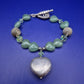 Elegantes Herz Armband mit Grünen Natursteinen – Romantischer Stil