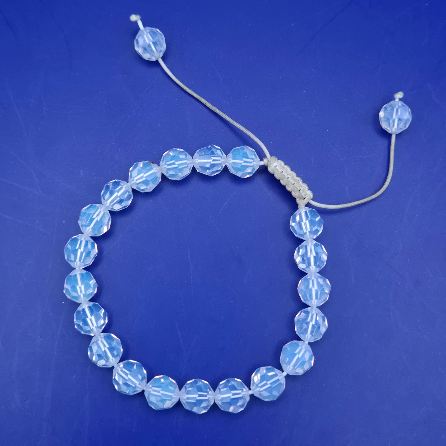 Faszinierendes Opalglas Damen Armband – Funkelnder Stein Look