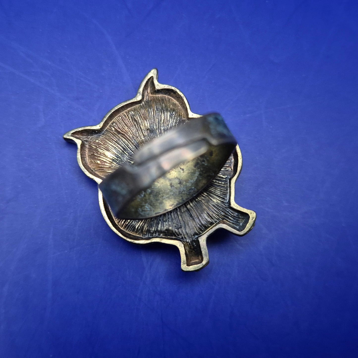 Auffälliger Vintage-Style Eulen Ring mit großen Schmucksteinen