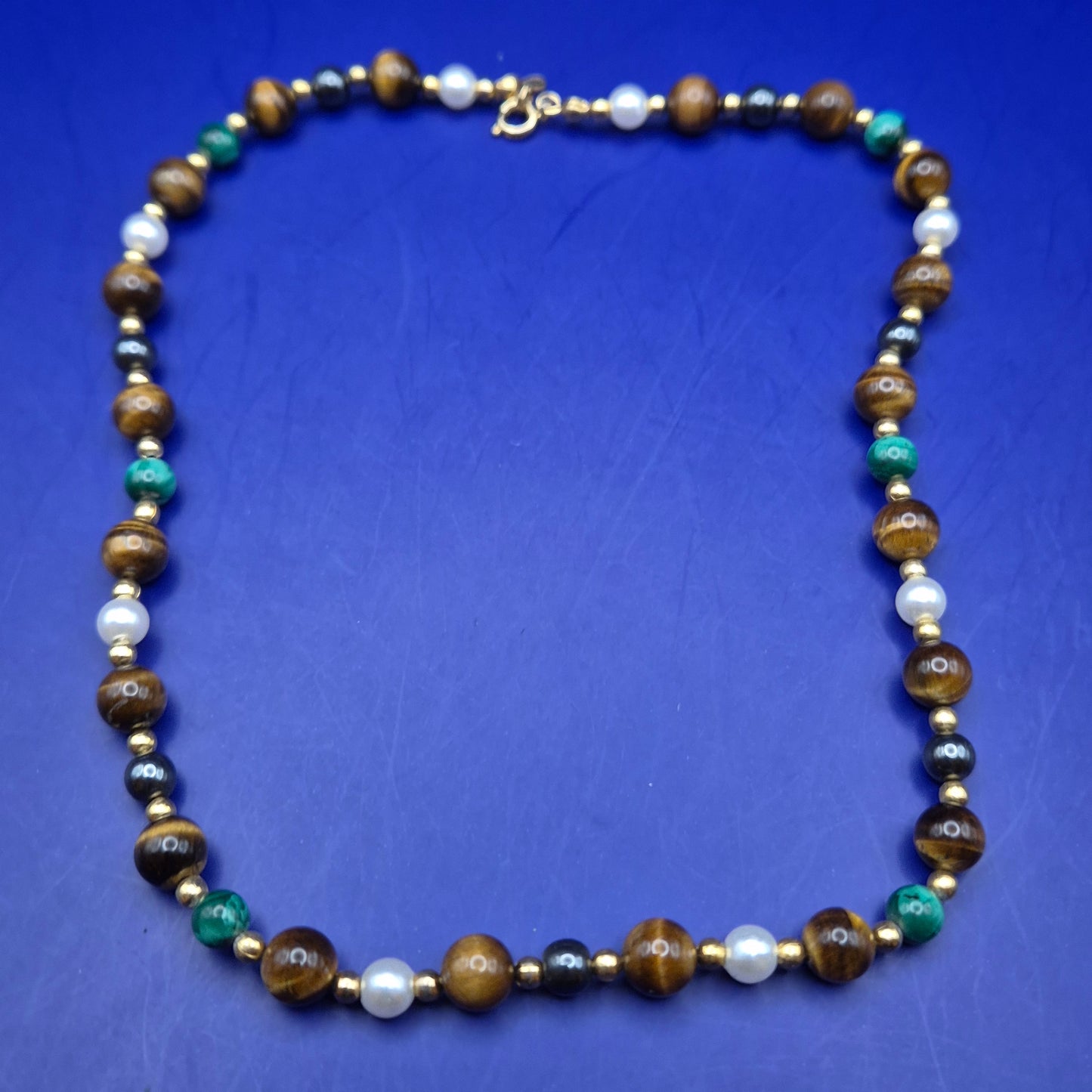 Edle Perlen und Edelstein Damen Kette – Tigerauge & Malachit Design