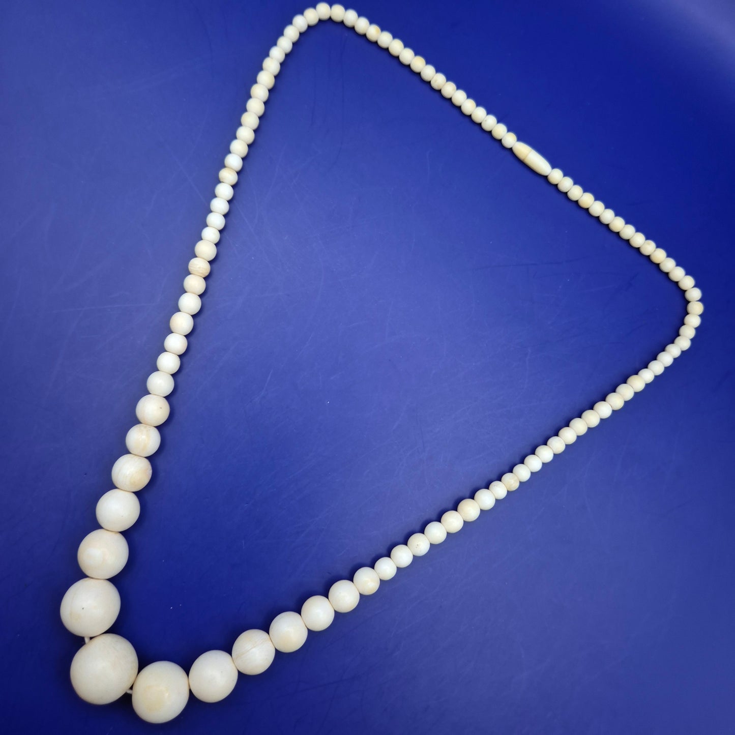 Halskette mit Elfenbeinimitat-Perlen – Vintage Look
